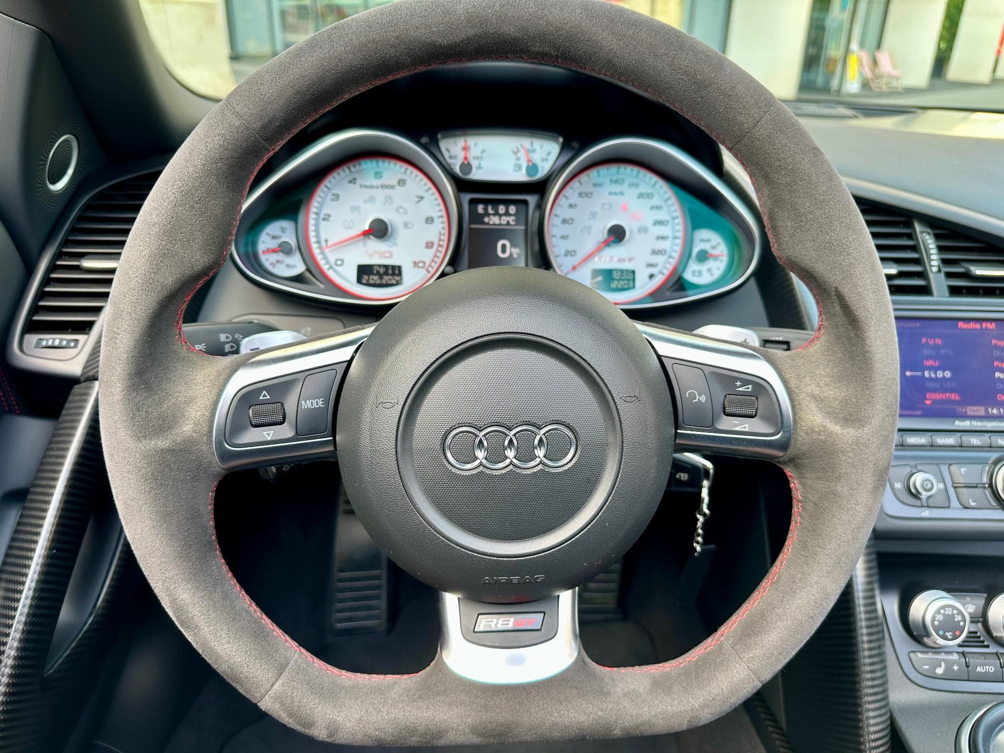 Audi R8 GT Spyder 5.2 V10 560ch 227/333 (2013) - Photo 16