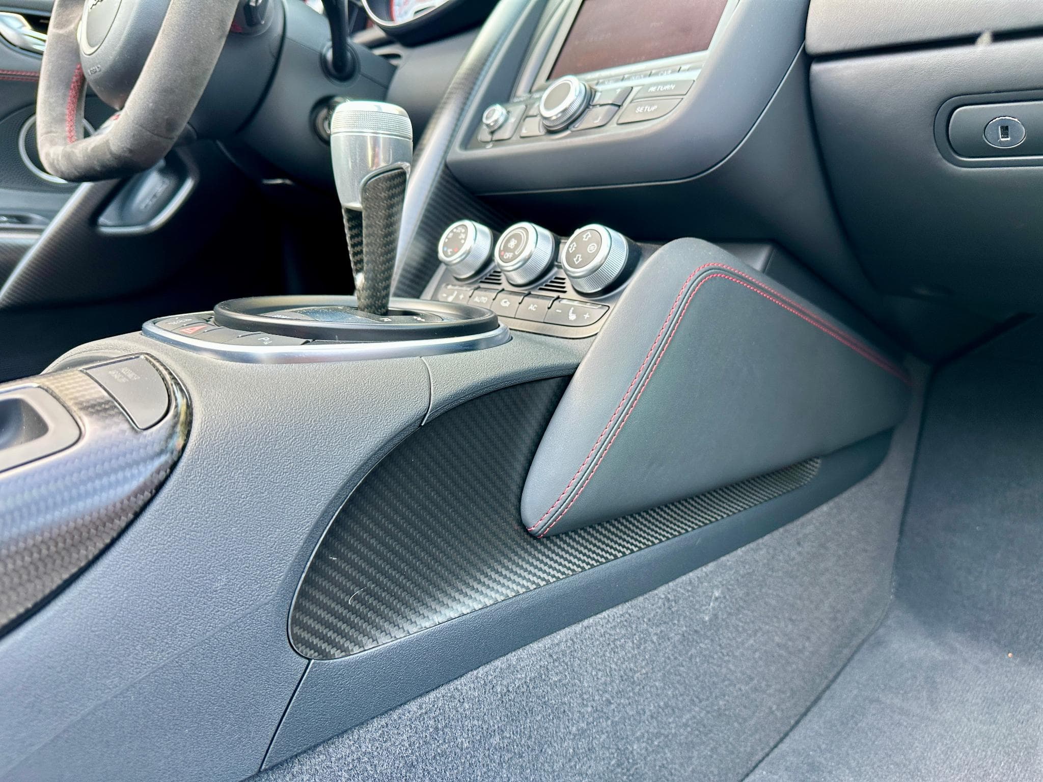 Audi R8 GT Spyder 5.2 V10 560ch 227/333 (2013) - Photo 24