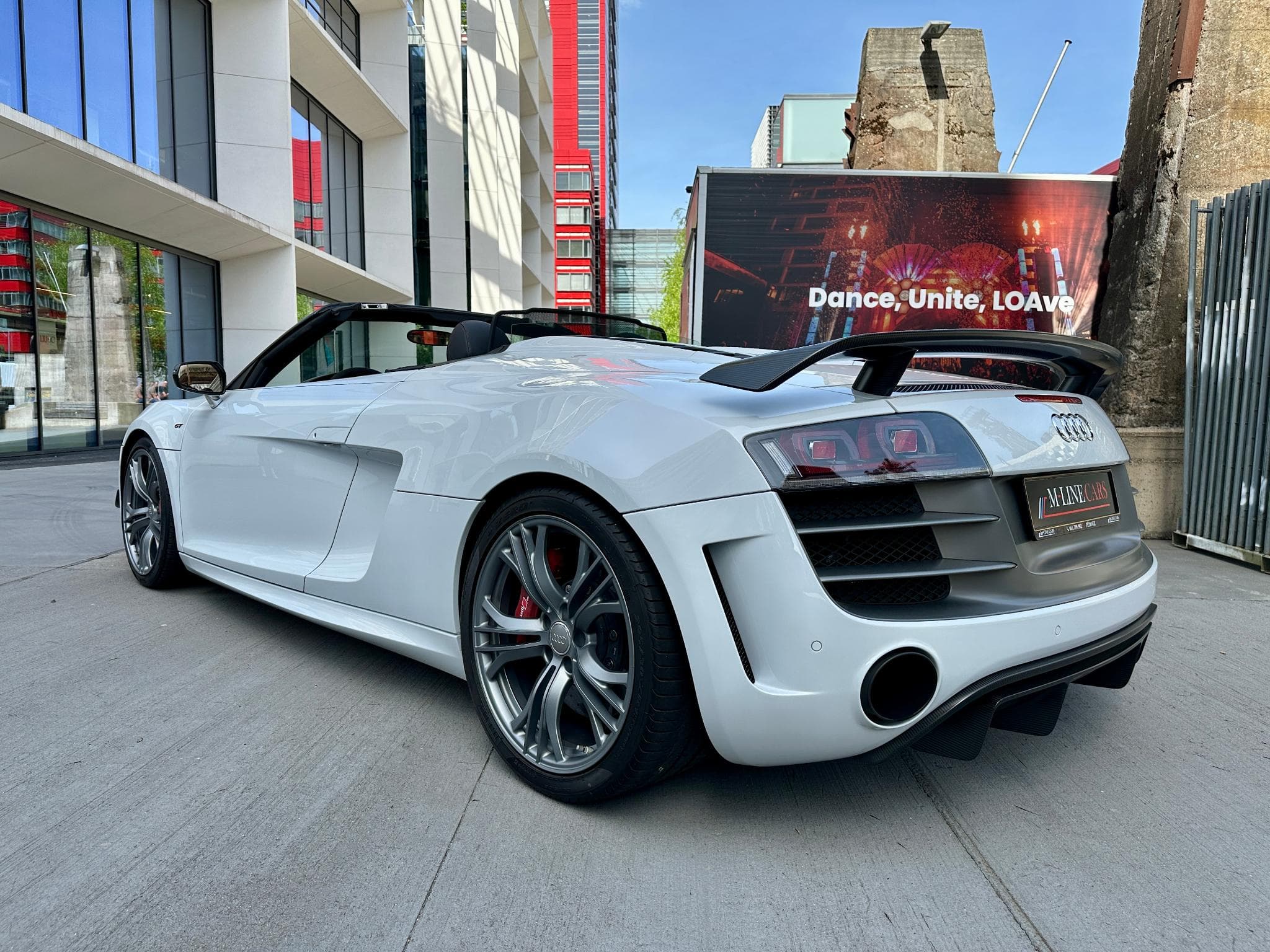 Audi R8 GT Spyder 5.2 V10 560ch 227/333 (2013) - Photo 6