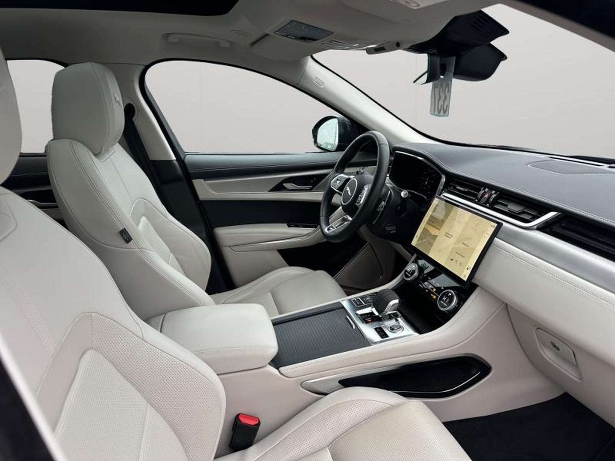 Jaguar F-Pace P400e AWD / Hybride (2022) - Foto 10