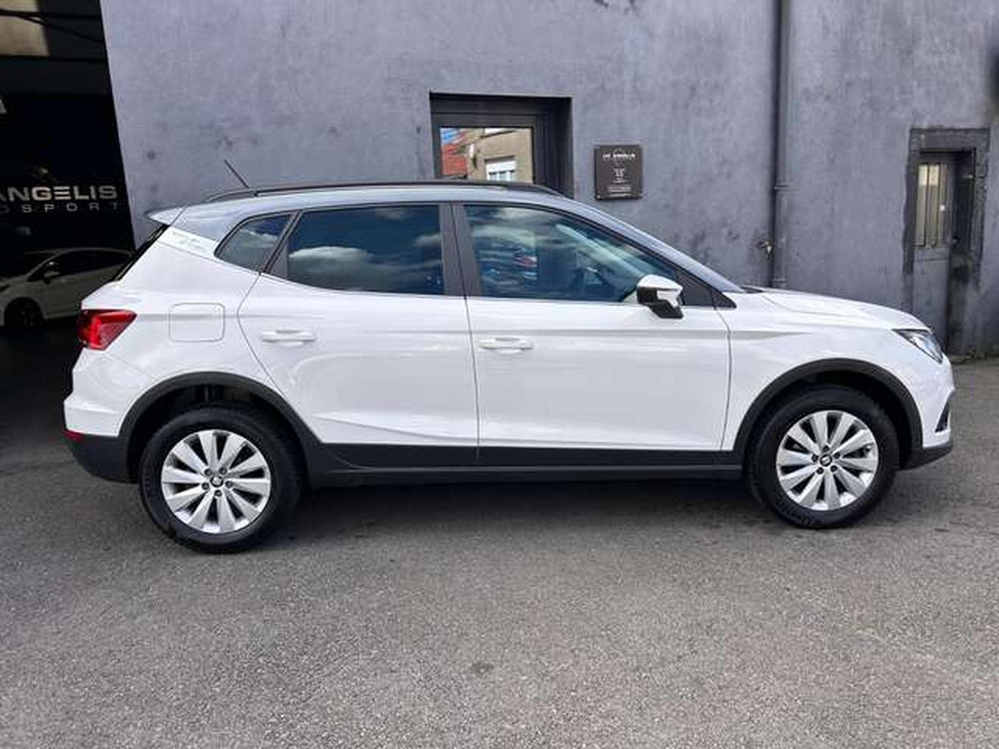 SEAT Arona Style (2018) - Photo 9