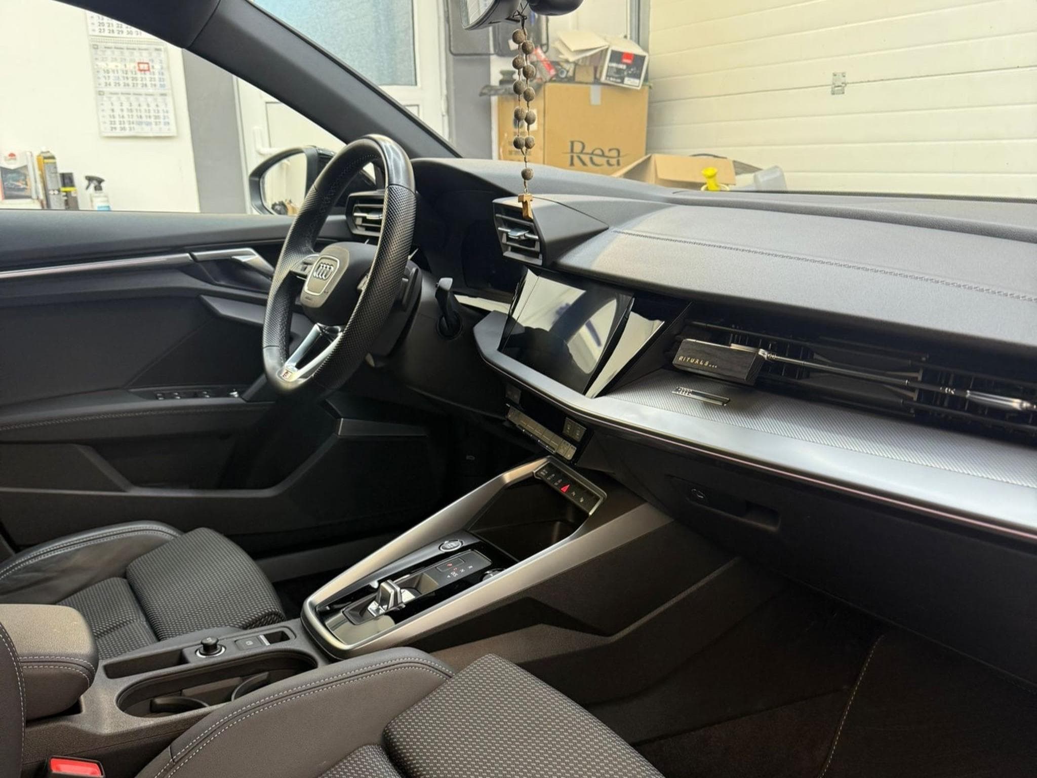 Audi A3 S-Line (2023) - Foto 2