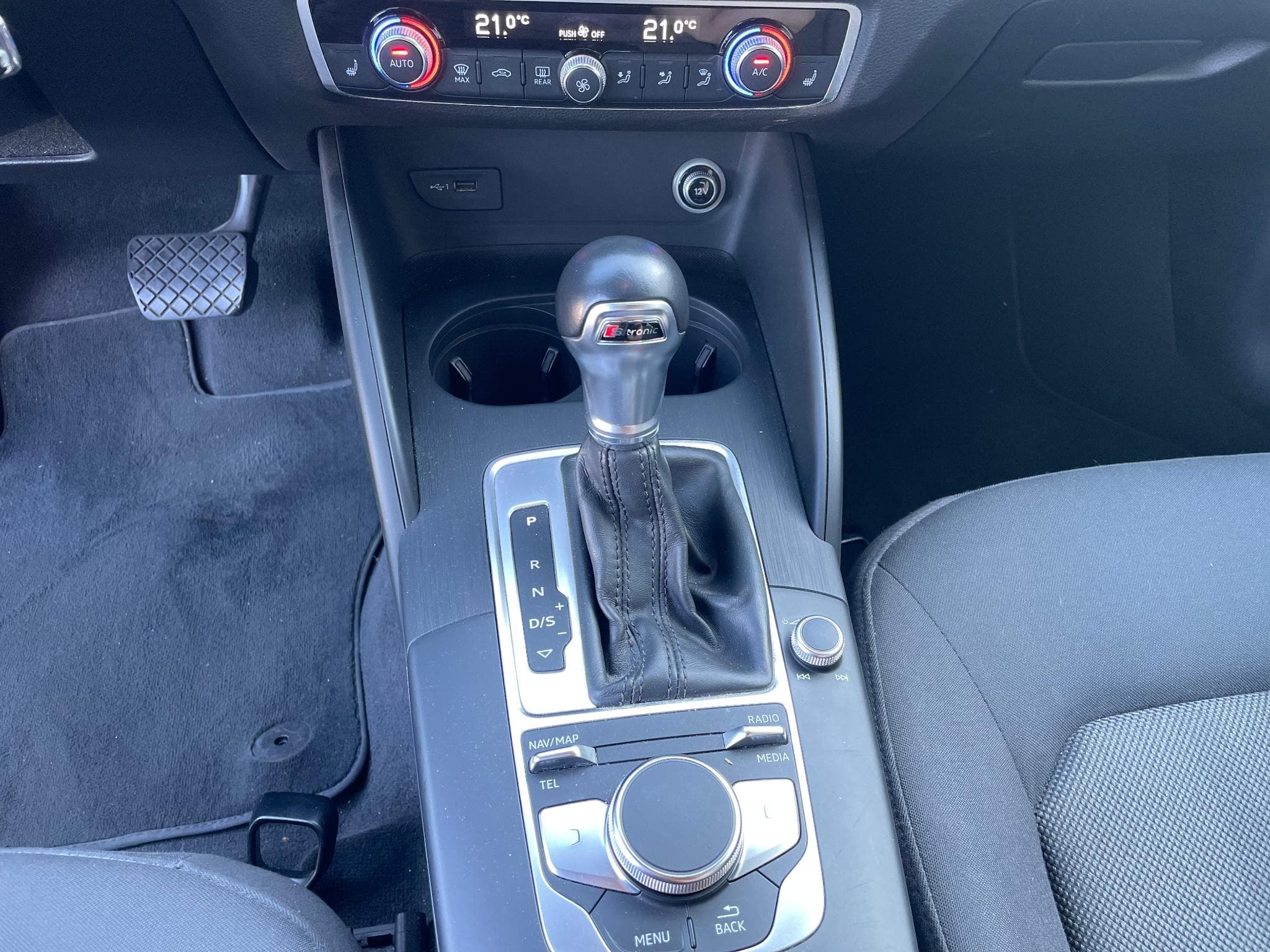 Audi A3 30 TSi Sportback S-Tronic (2018) - Photo 9