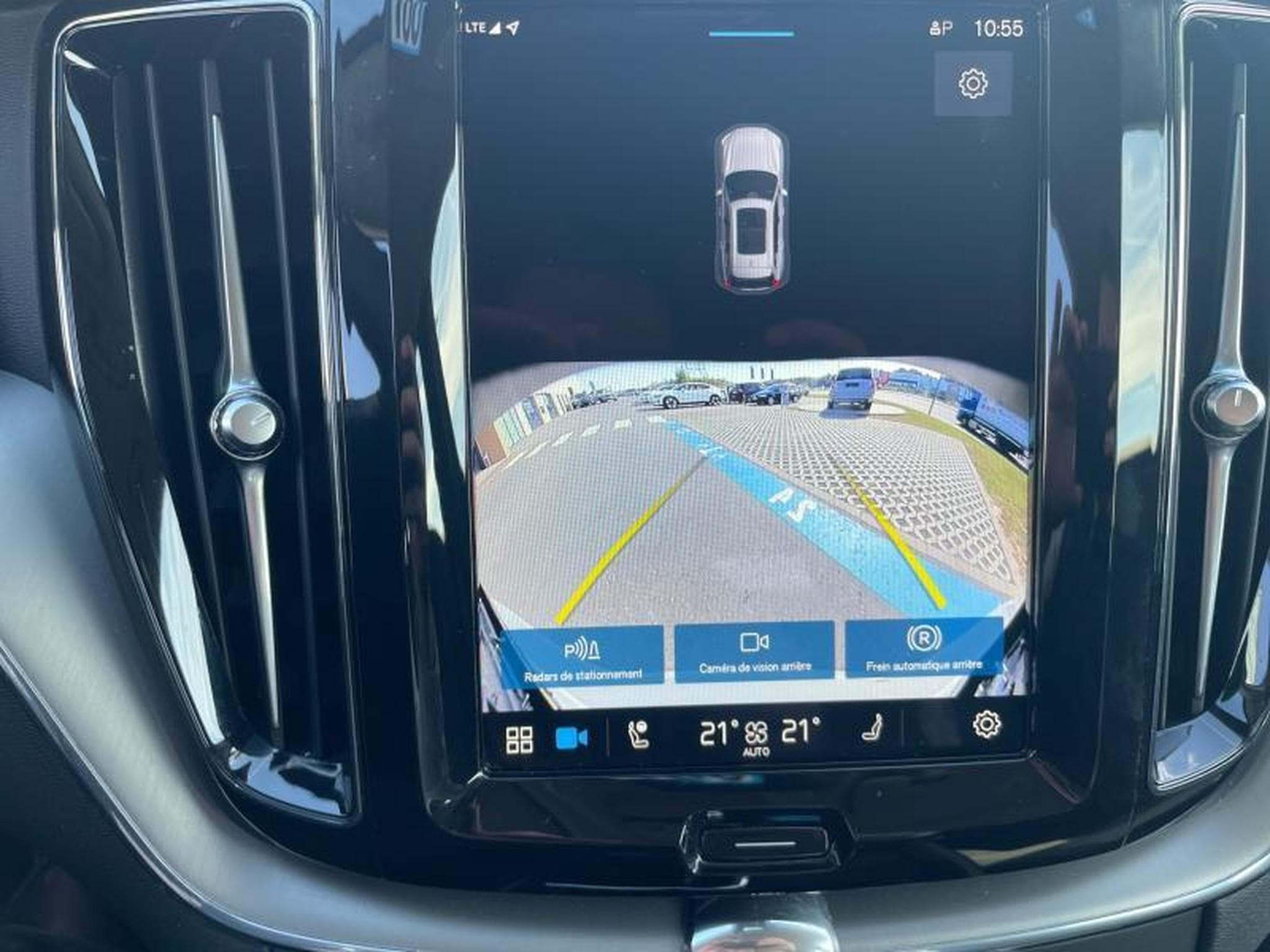 Volvo XC60 B4 Core / Diesel (2023) - Foto 17