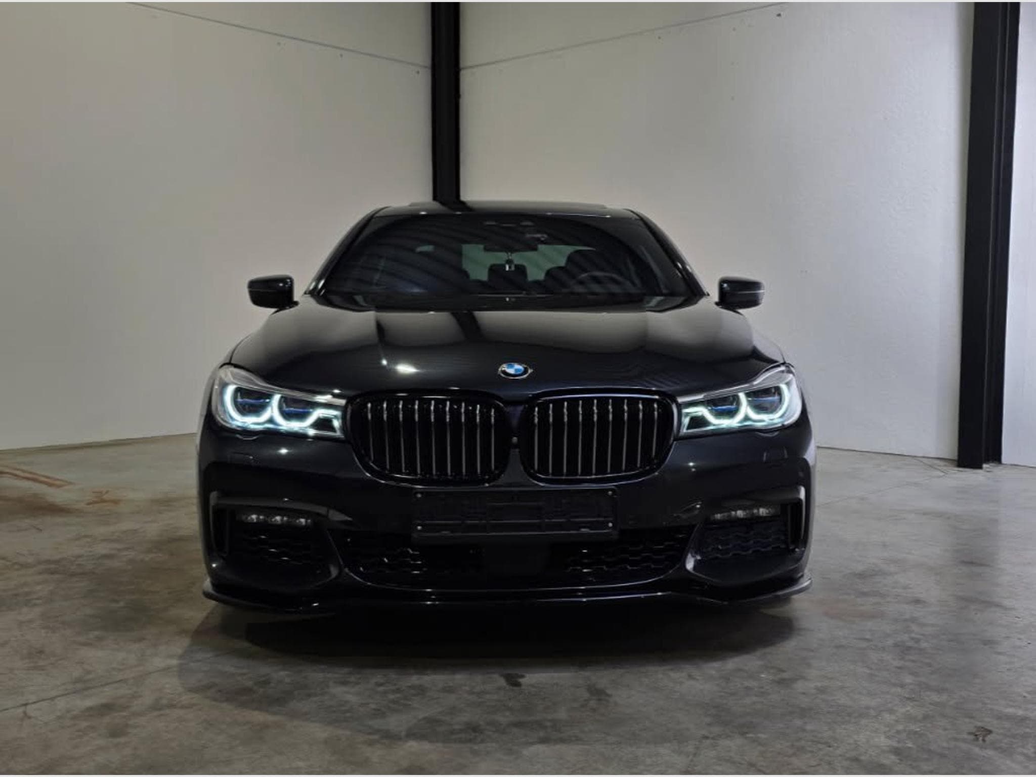 BMW 750 M750d (2017) - Foto 2