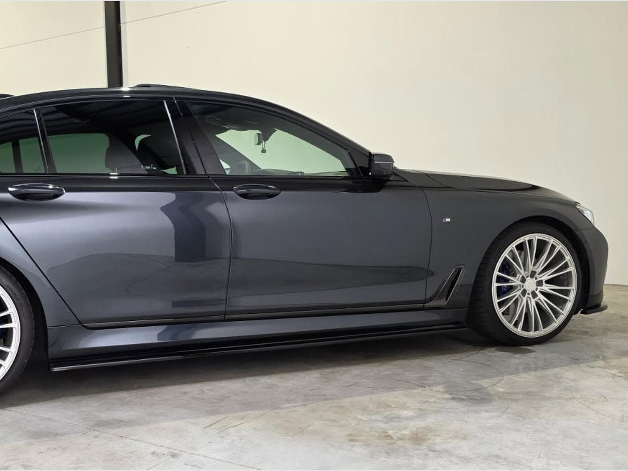 BMW 750 M750d (2017) - Foto 4