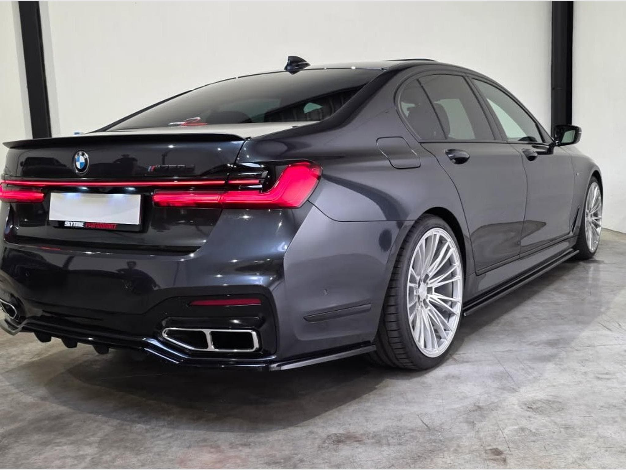 BMW 750 M750d (2017) - Foto 5