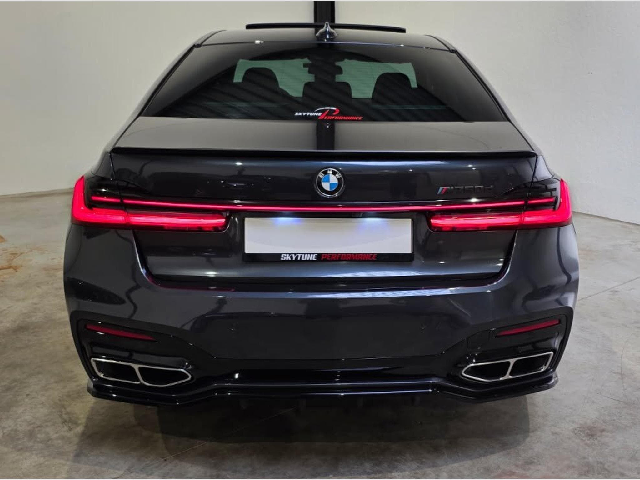 BMW 750 M750d (2017) - Foto 6