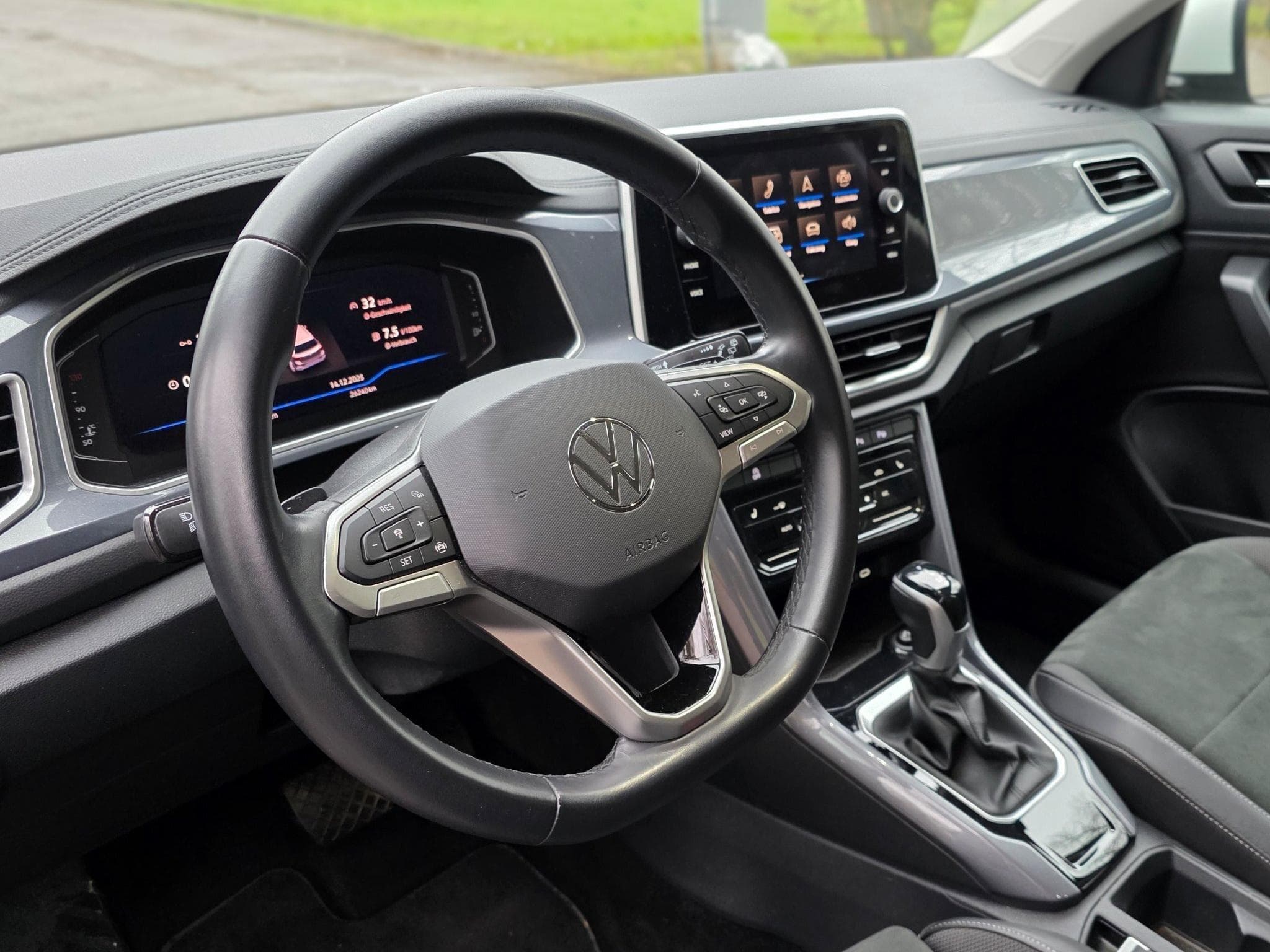 VW T-Roc Style 2.0 TDI (2023) - Photo 7