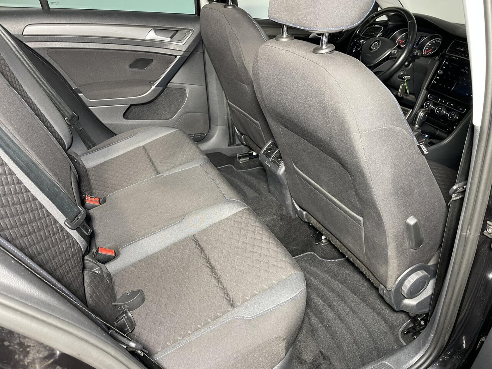 VW Golf VII SW 1.6 TDI 115 DSG7 JOIN GPS 5P (2019) - Foto 9