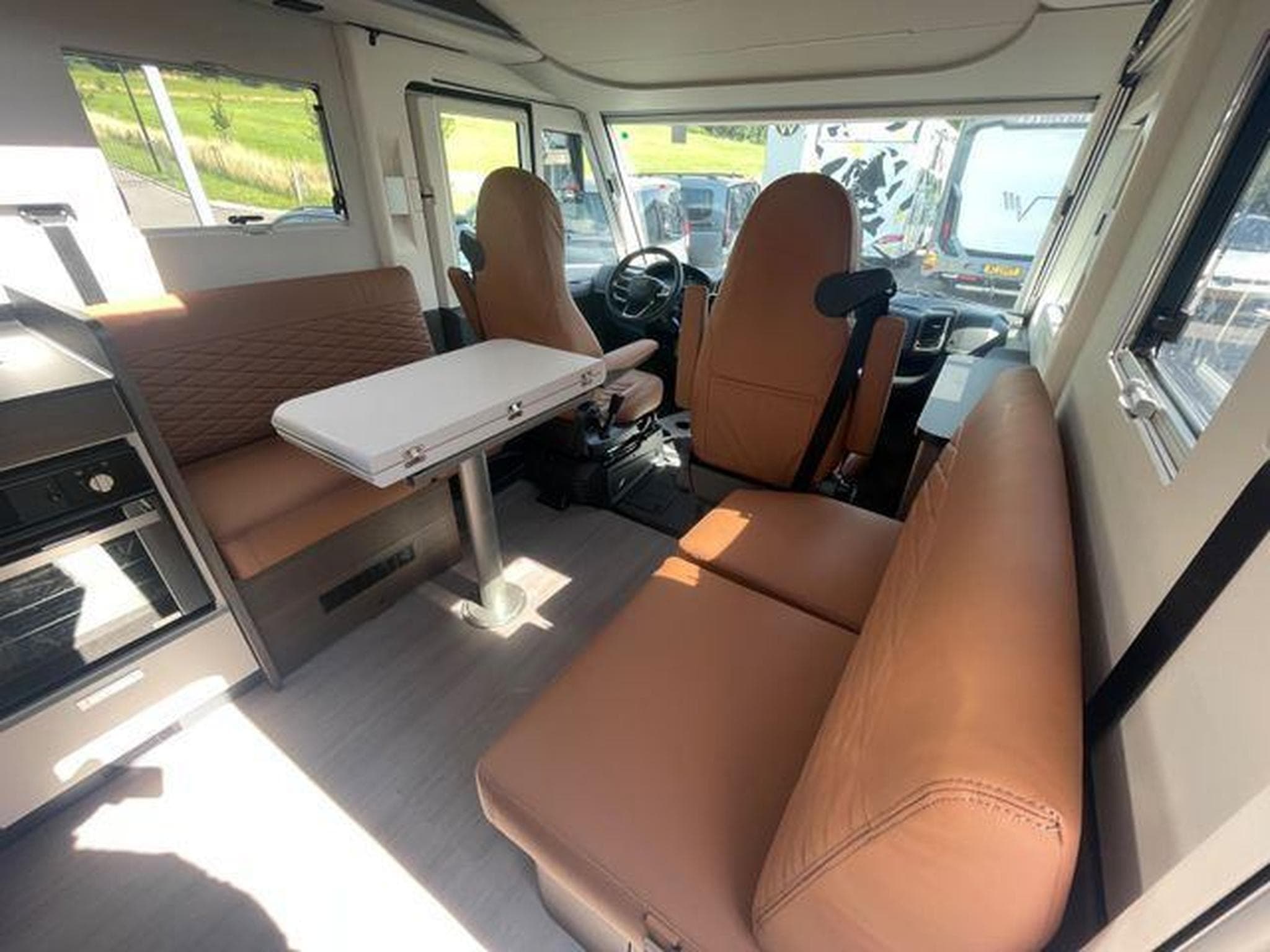 Adria Sonic Supreme 700 DL 180 PS Automatik (2025) - Photo 5