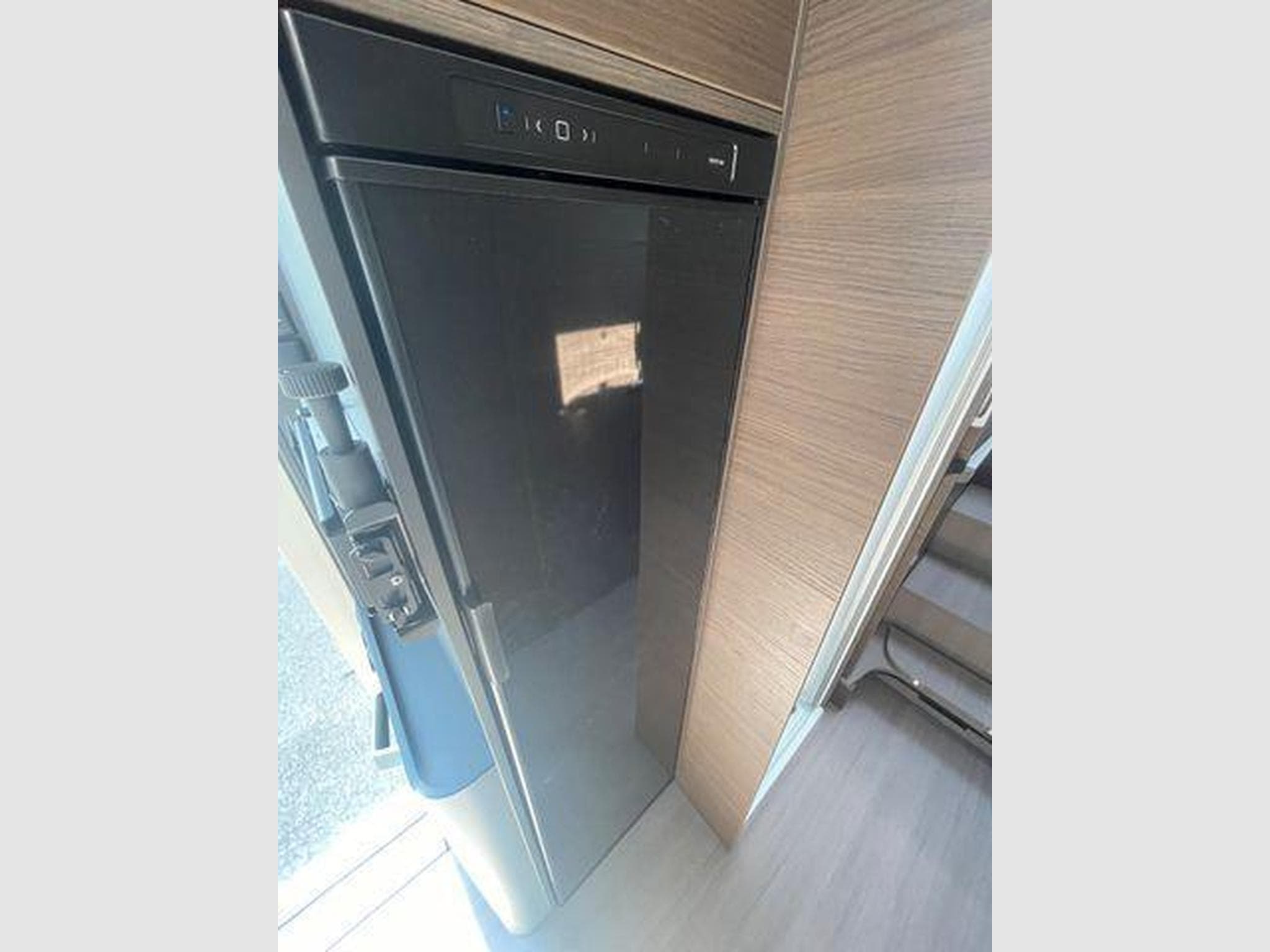 Adria Sonic Supreme 700 DL 180 PS Automatik (2025) - Photo 7