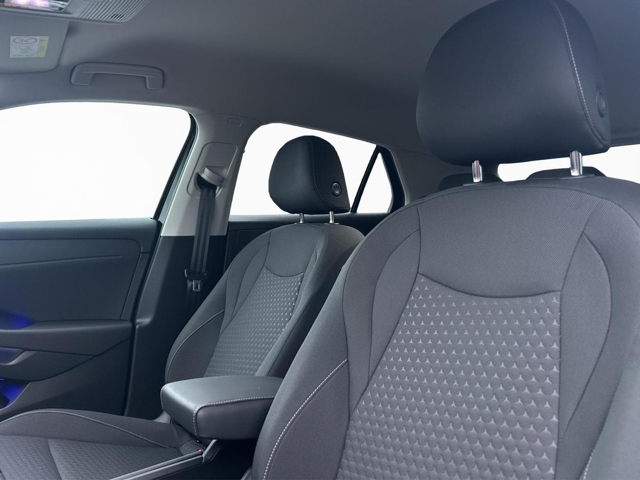VW T-Roc Life (2025) - Photo 29