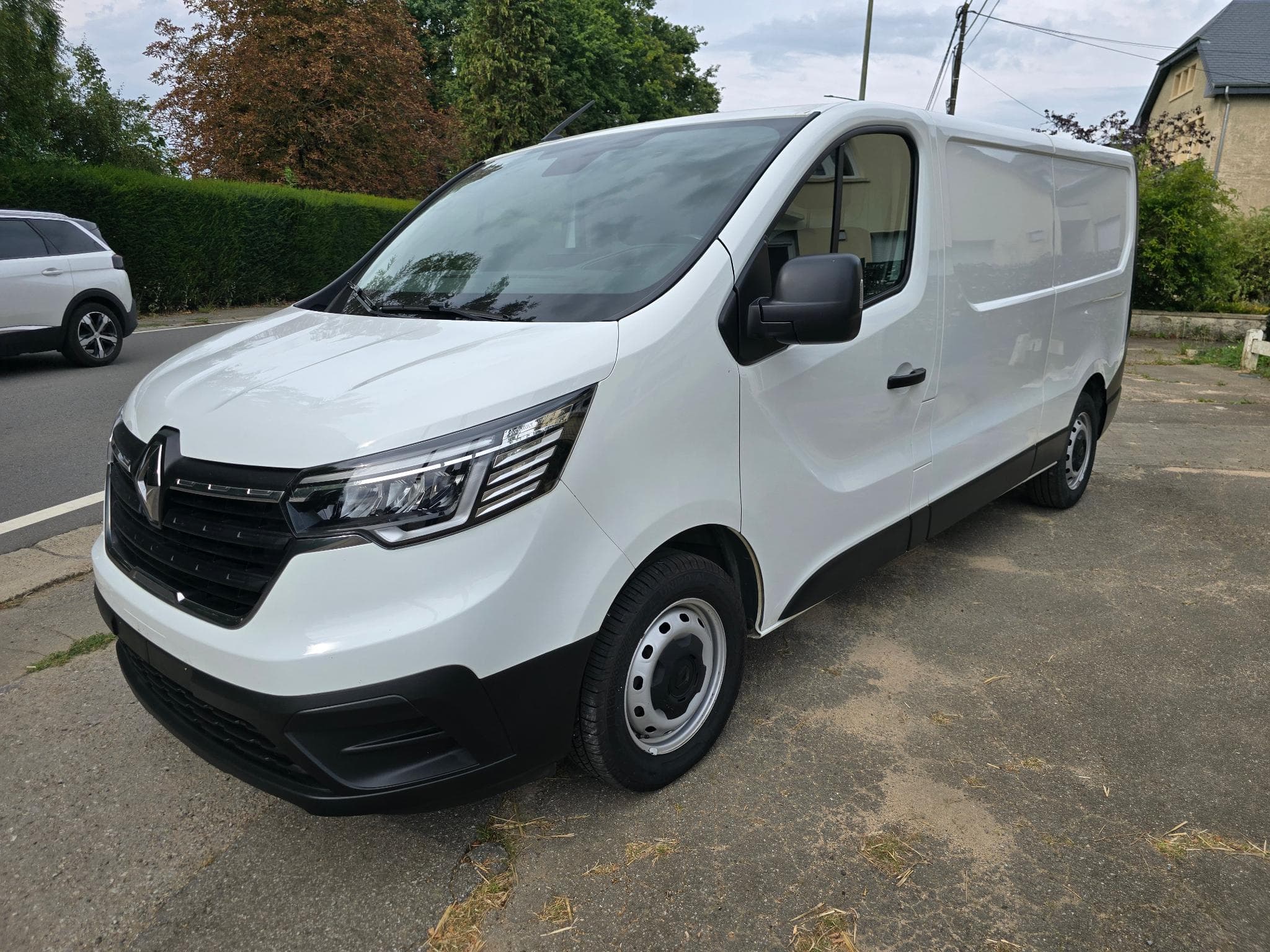 Renault Trafic gd confort New mod 130 cv L2 H1 15990 euro HTVA (2022) - Photo 1