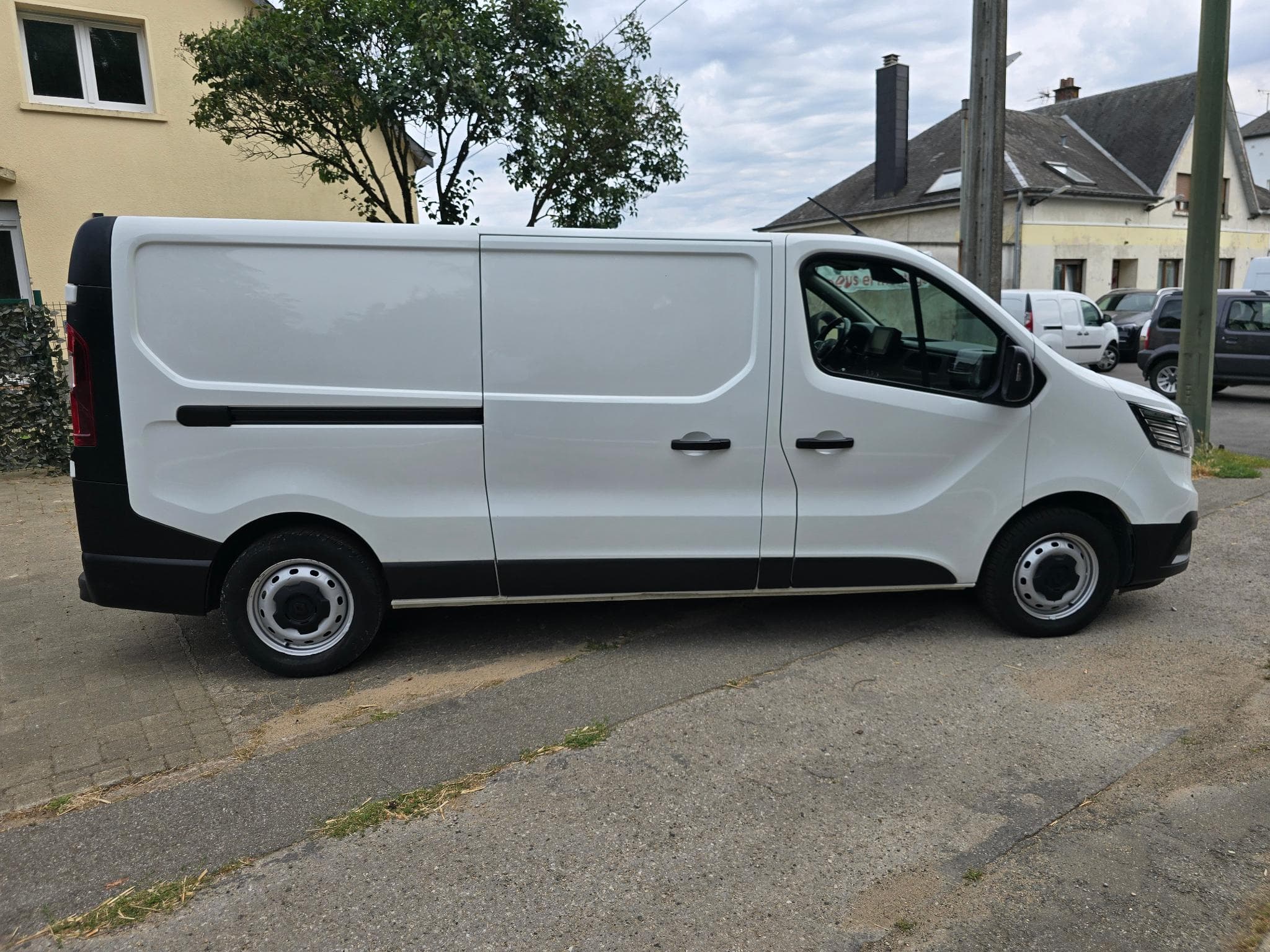 Renault Trafic gd confort New mod 130 cv L2 H1 15990 euro HTVA (2022) - Photo 5