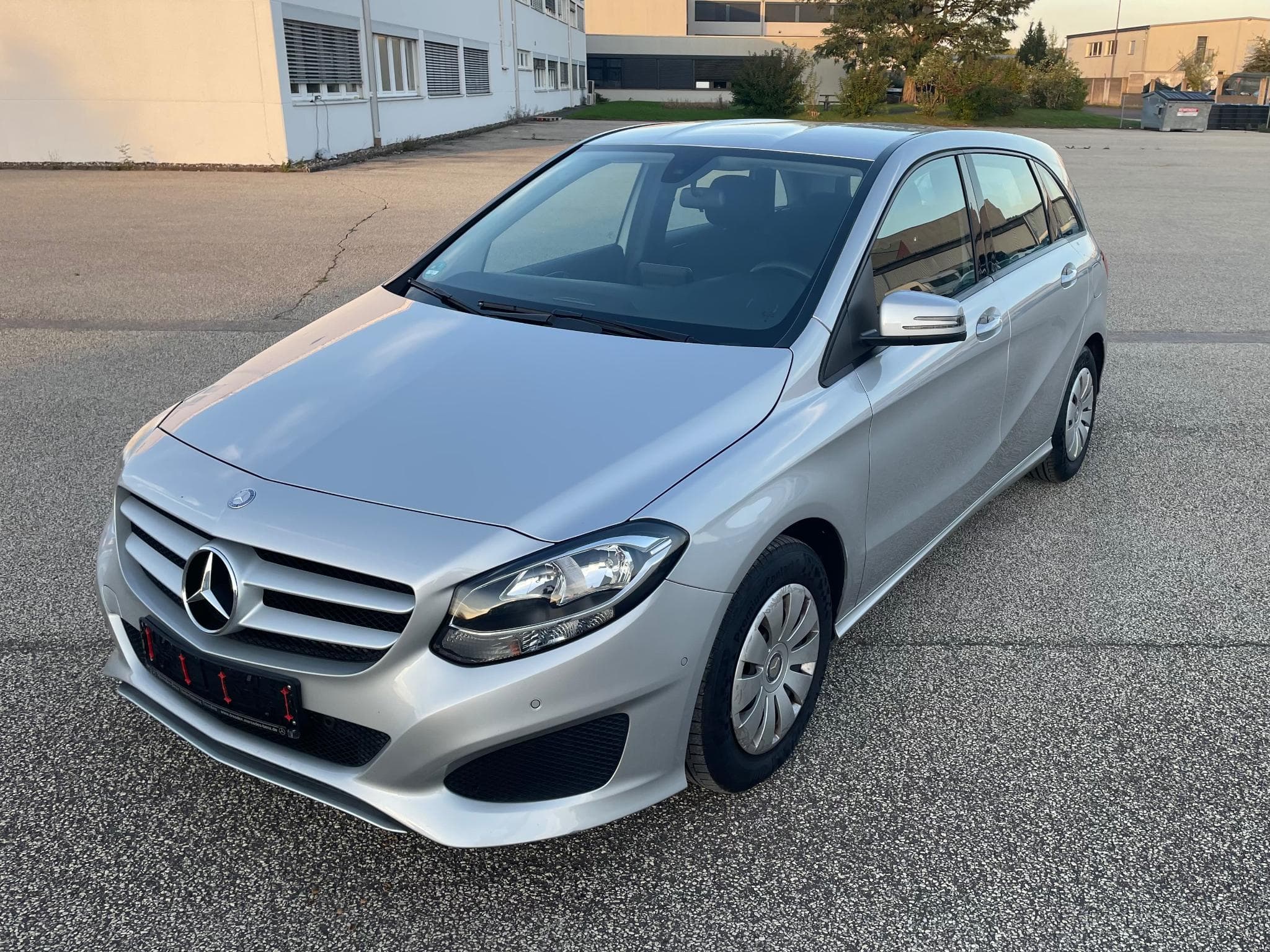 Mercedes B 180 B180 1.6/NAV/PDC/Top condition (2015) - Foto 1