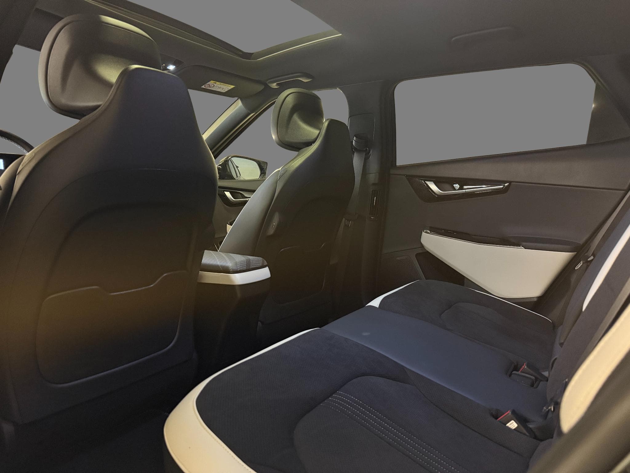 Kia EV6 GT Line 77,4 kWh AWD (2024) - Photo 11