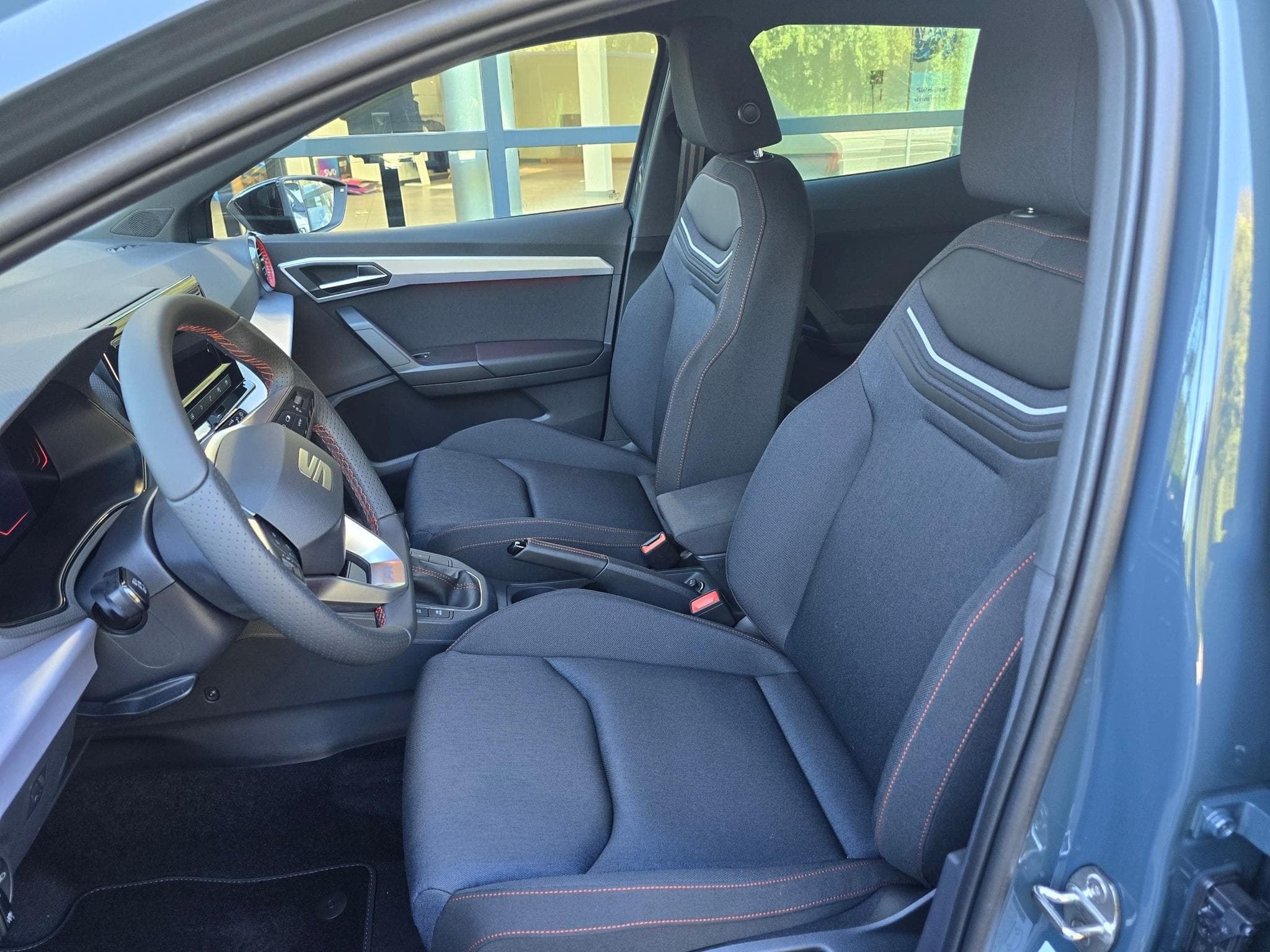 Seat Ibiza FR 1.0TSI 115ch BM6 (2025) - Foto 7