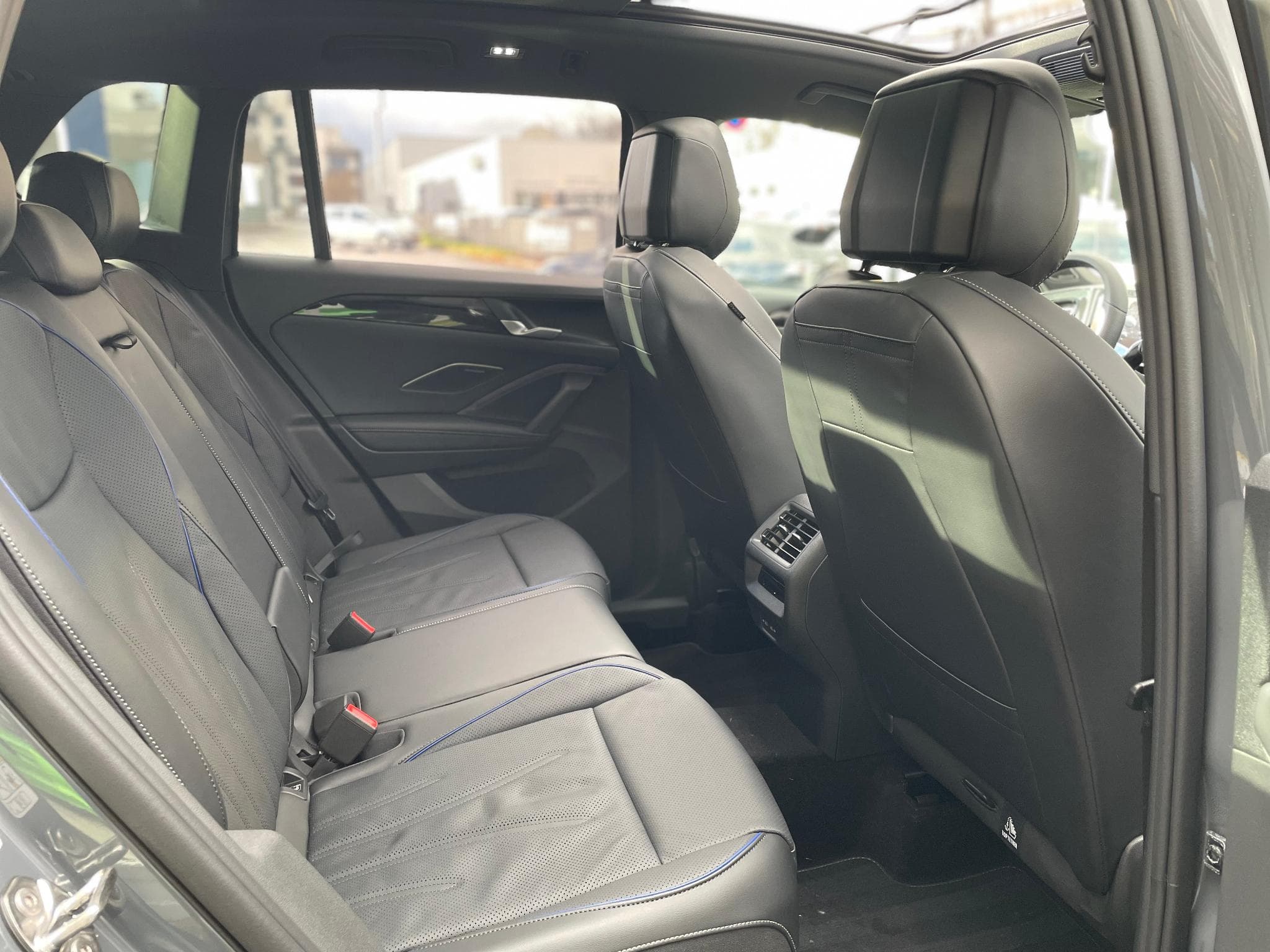 VW Tiguan 2.0 Tdi DSG 4Motion R-LINE Neuf (2026) - Photo 5