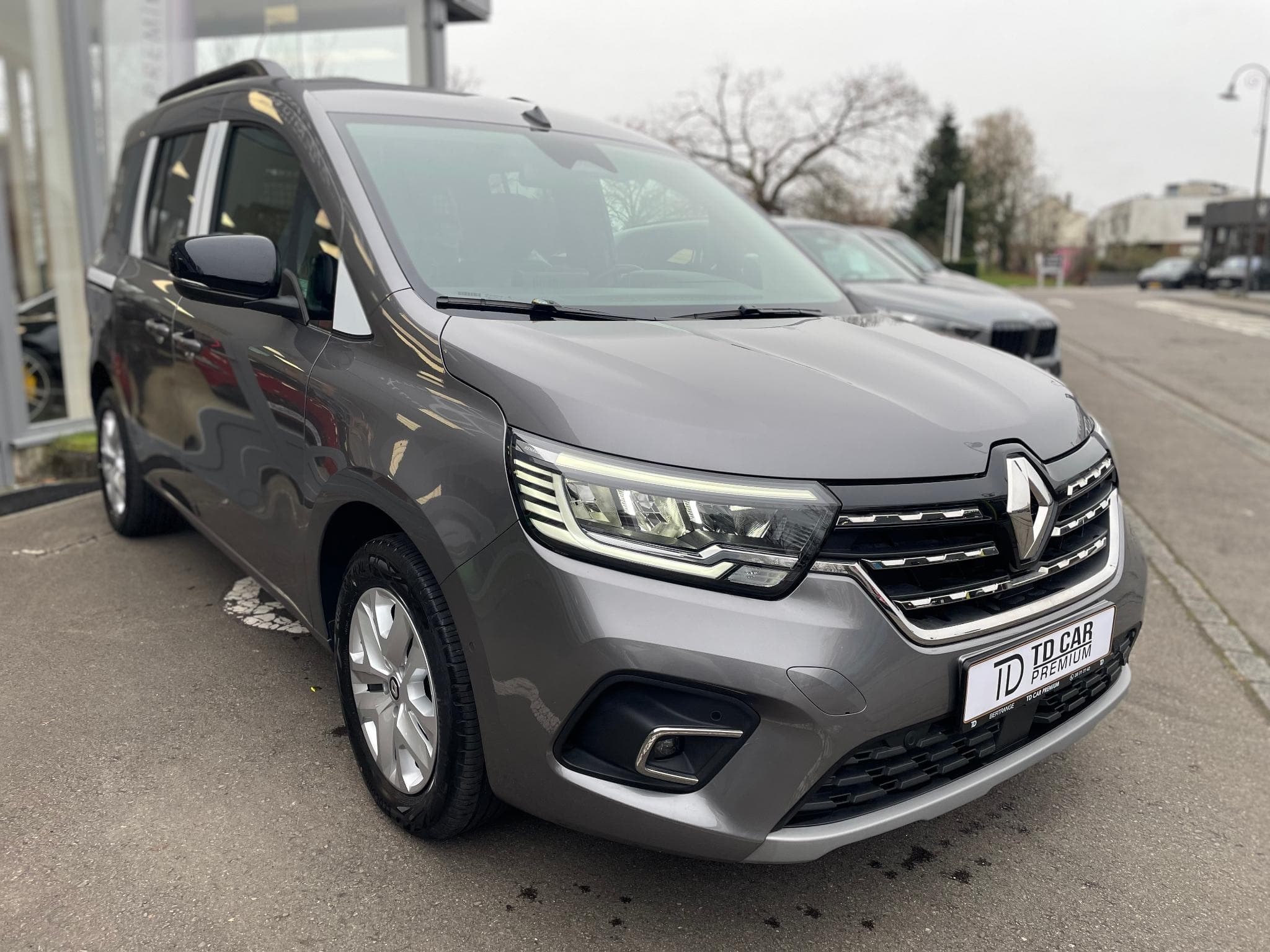 Renault Kangoo 1.3 TCE 131 Auto (2026) - Foto 3