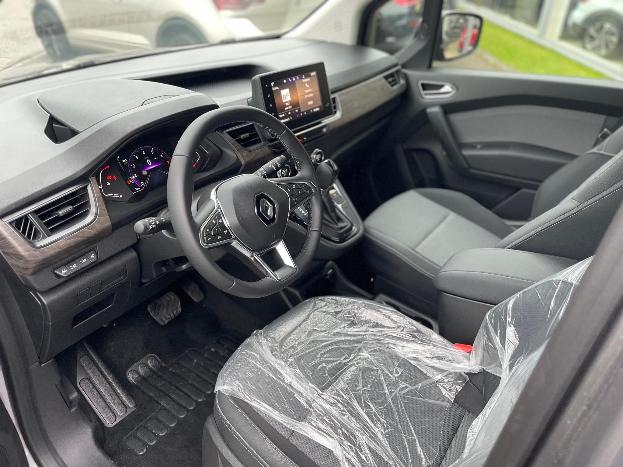 Renault Kangoo 1.3 TCE 131 Auto (2026) - Foto 6