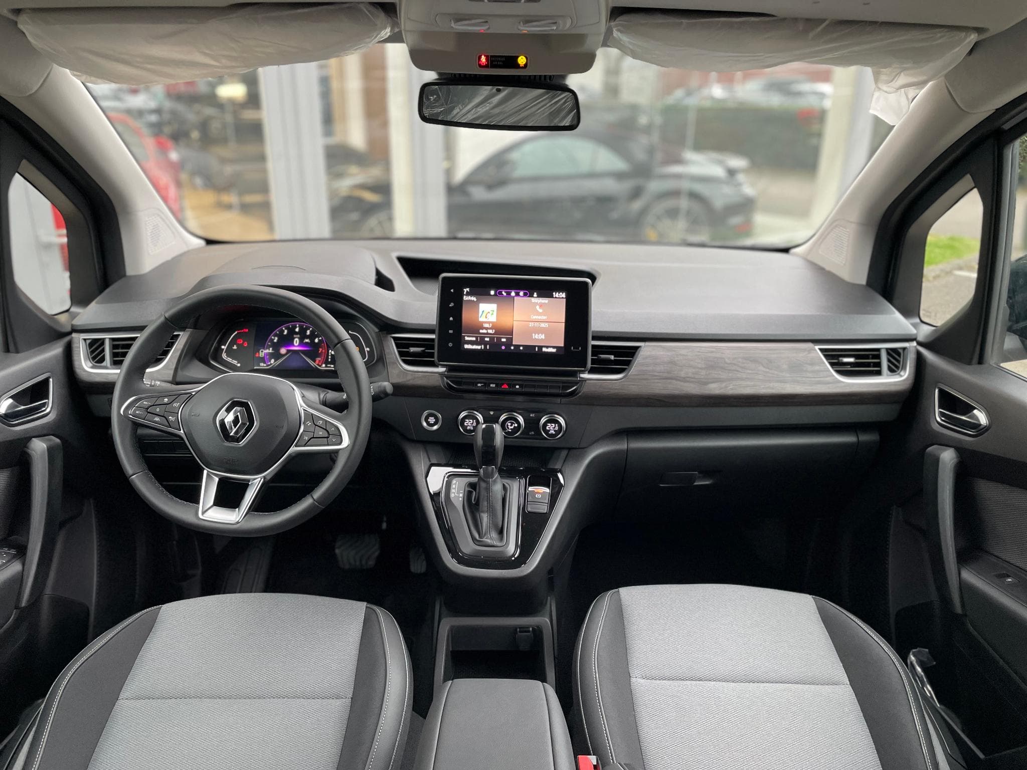 Renault Kangoo 1.3 TCE 131 Auto (2026) - Foto 13