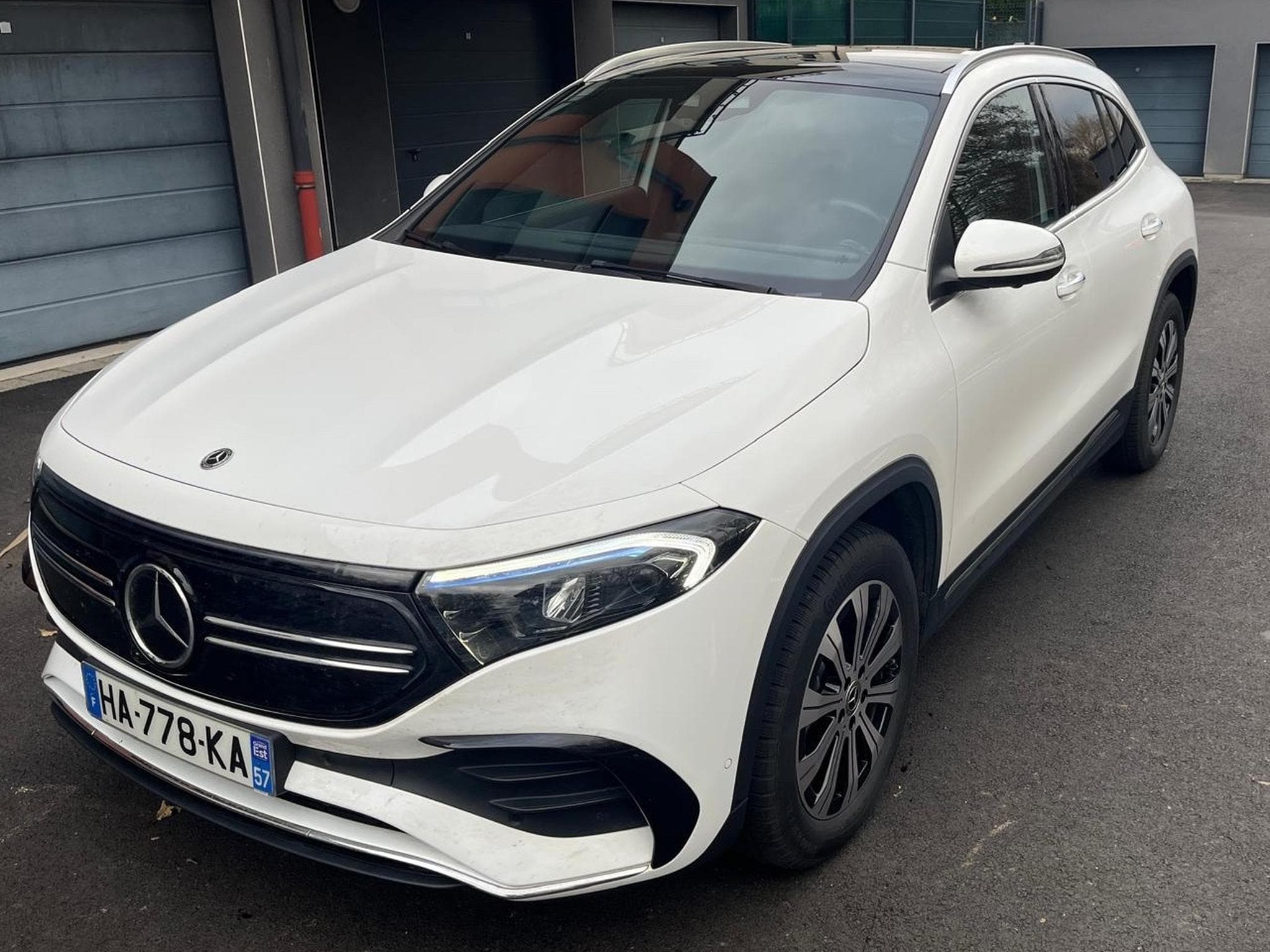 Mercedes EQA 350 4 MATIC (2023) - Photo 1