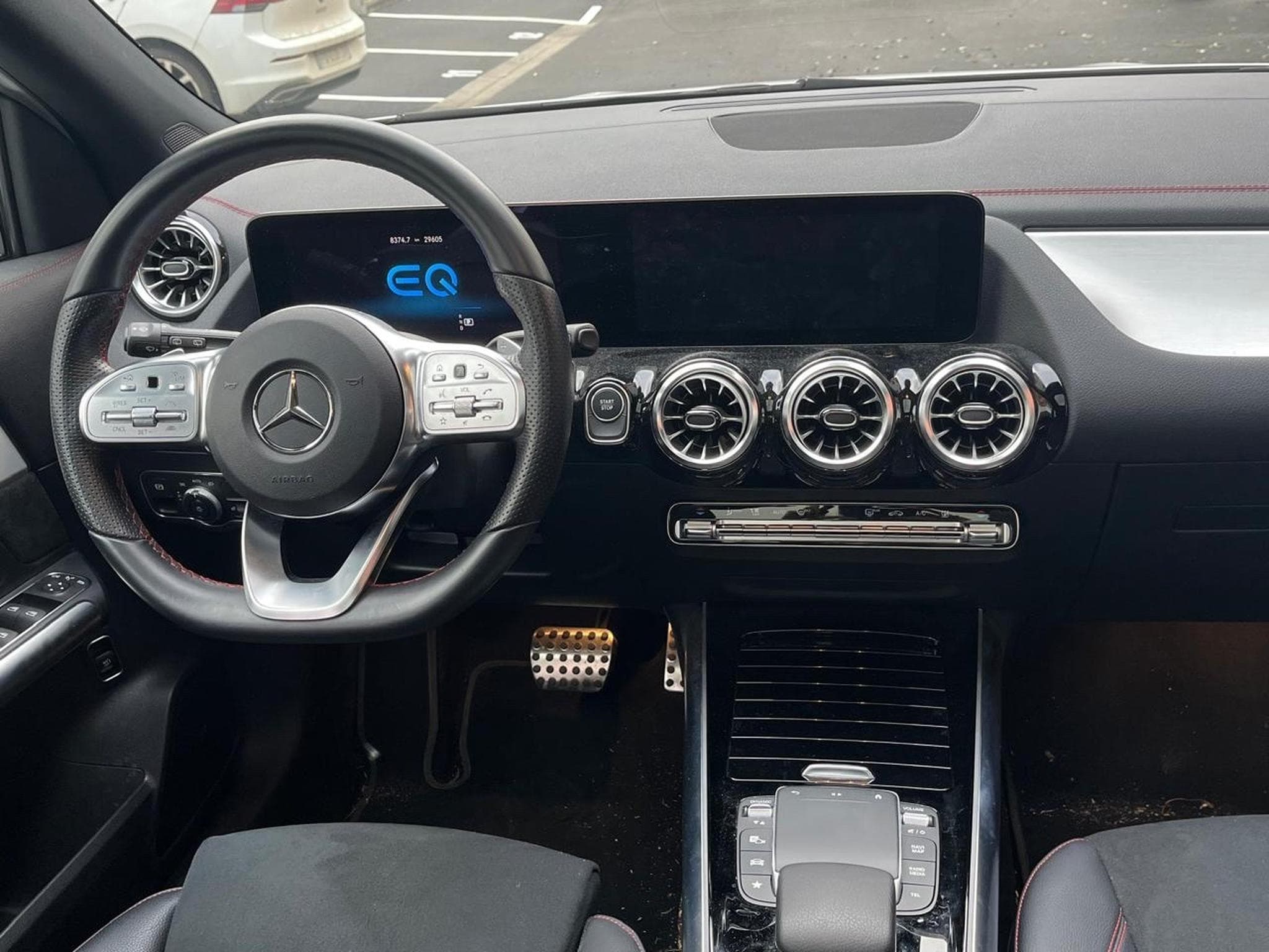 Mercedes EQA 350 4 MATIC (2023) - Photo 3