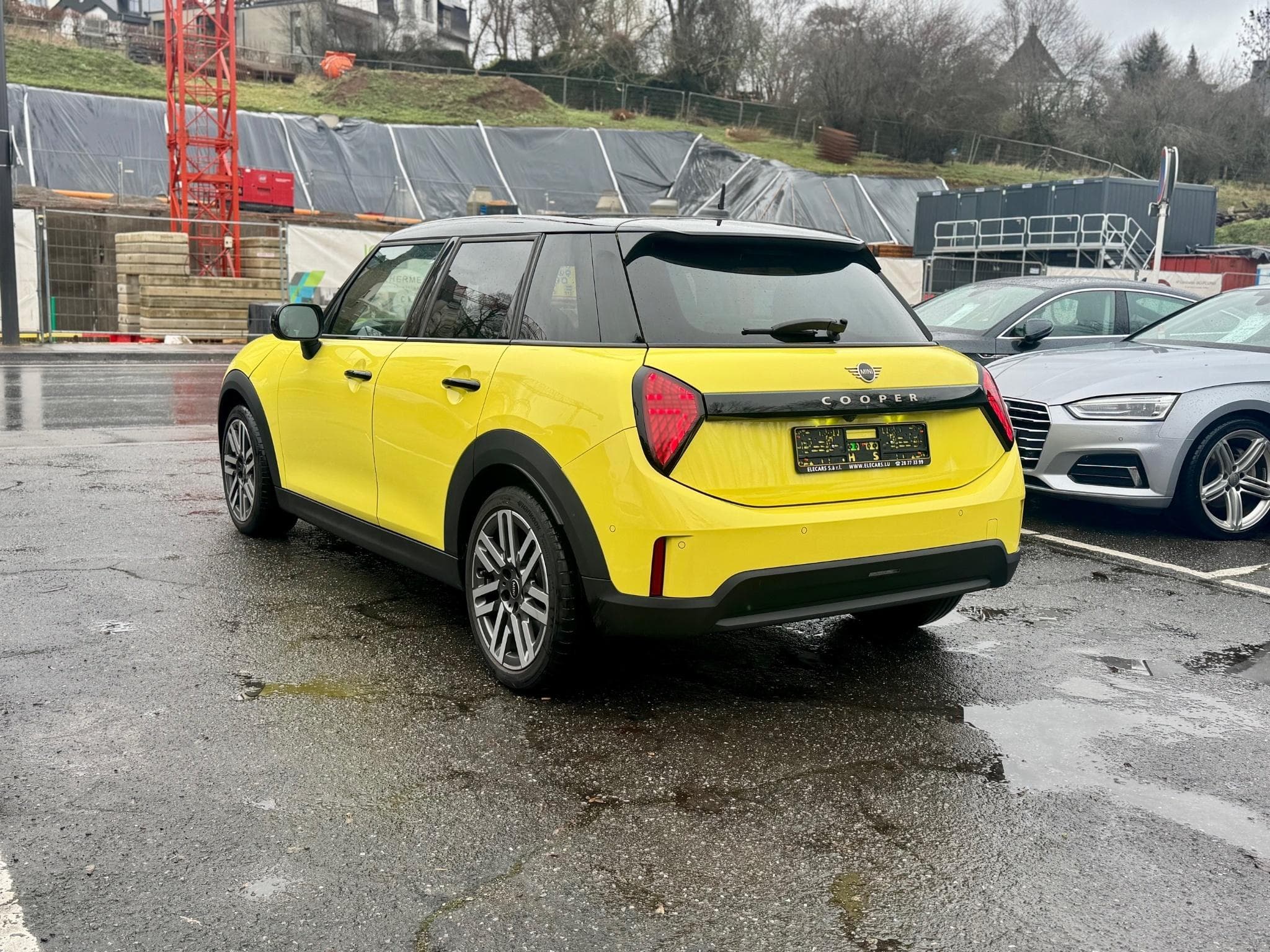 Mini Cooper C Classic Trim 5-Portes Aut. Pano/Cam/Head-Up (2024) - Photo 4