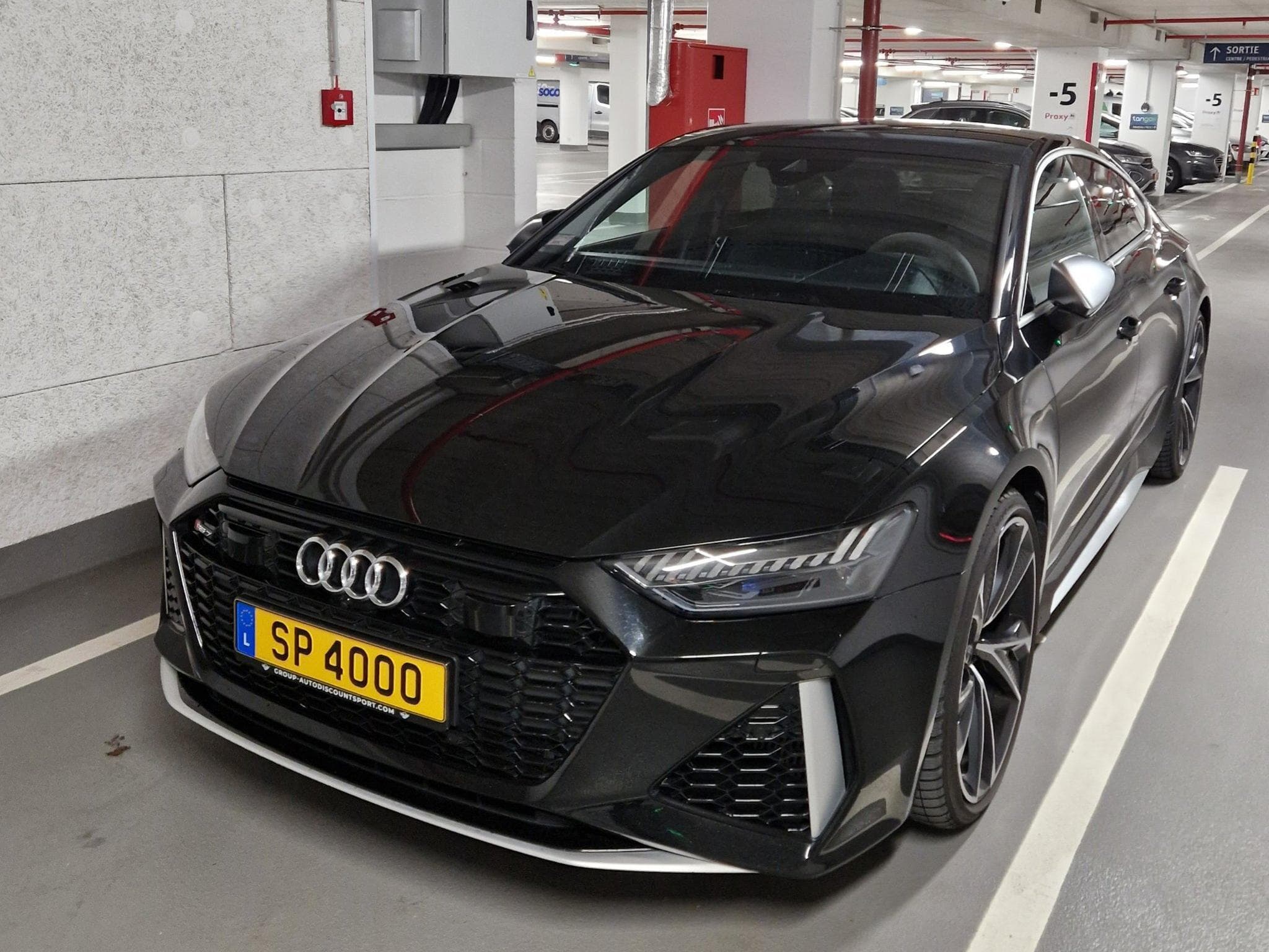 Audi RS7 Sportback (2021) - Photo 8