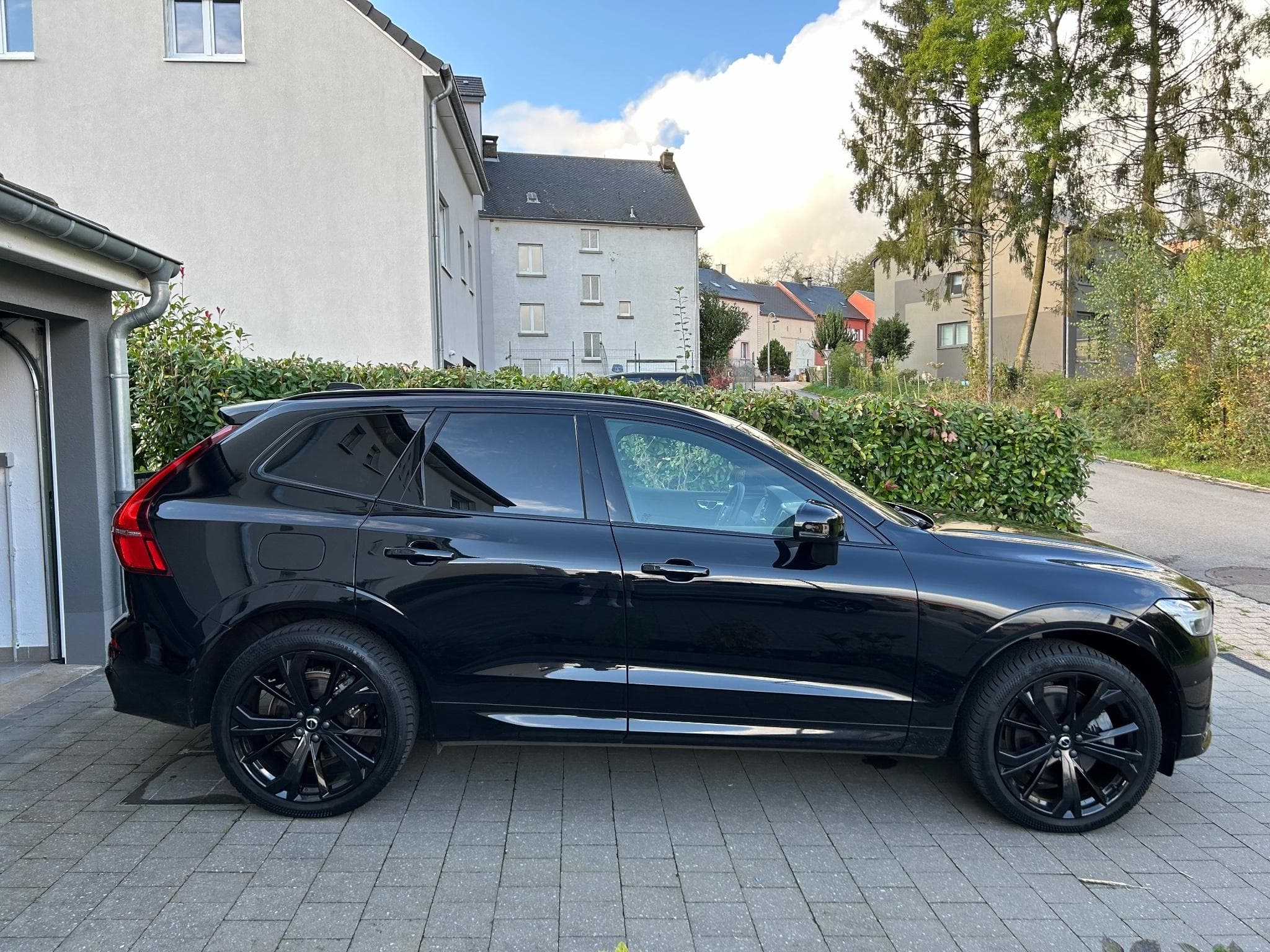 Volvo XC60 Black Edition (2022) - Foto 2