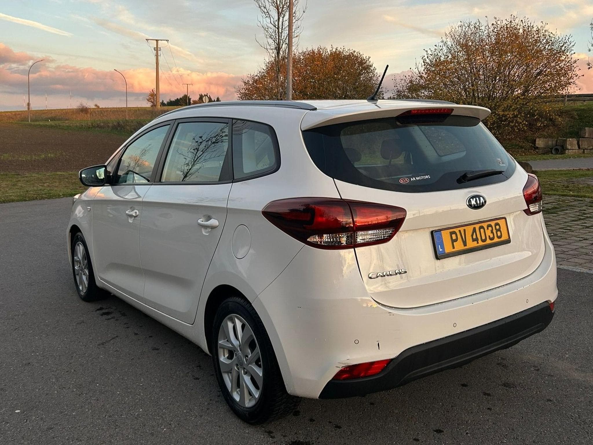 Kia Carens 1.6 GDI (2018) - Foto 2