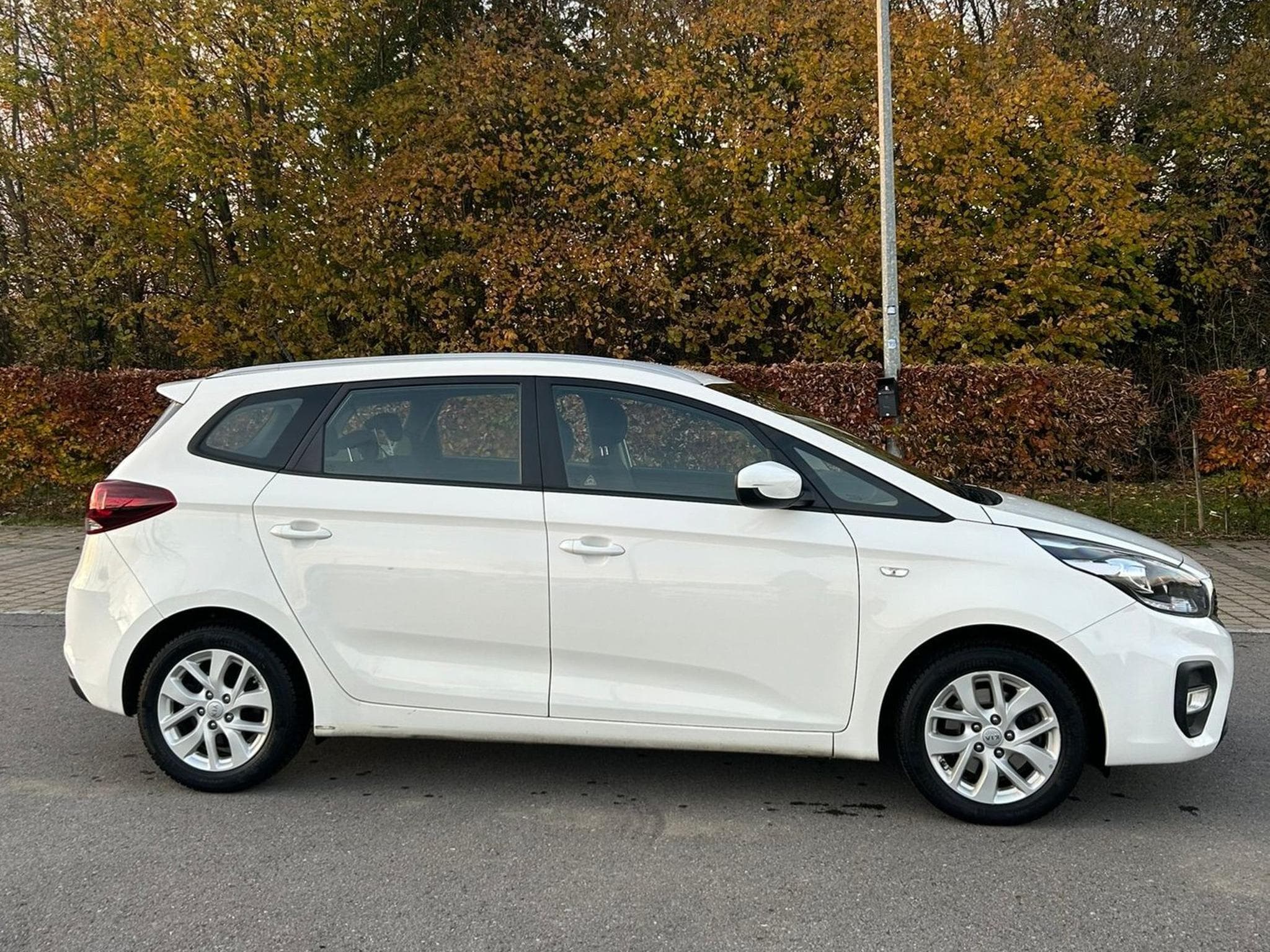 Kia Carens 1.6 GDI (2018) - Foto 5