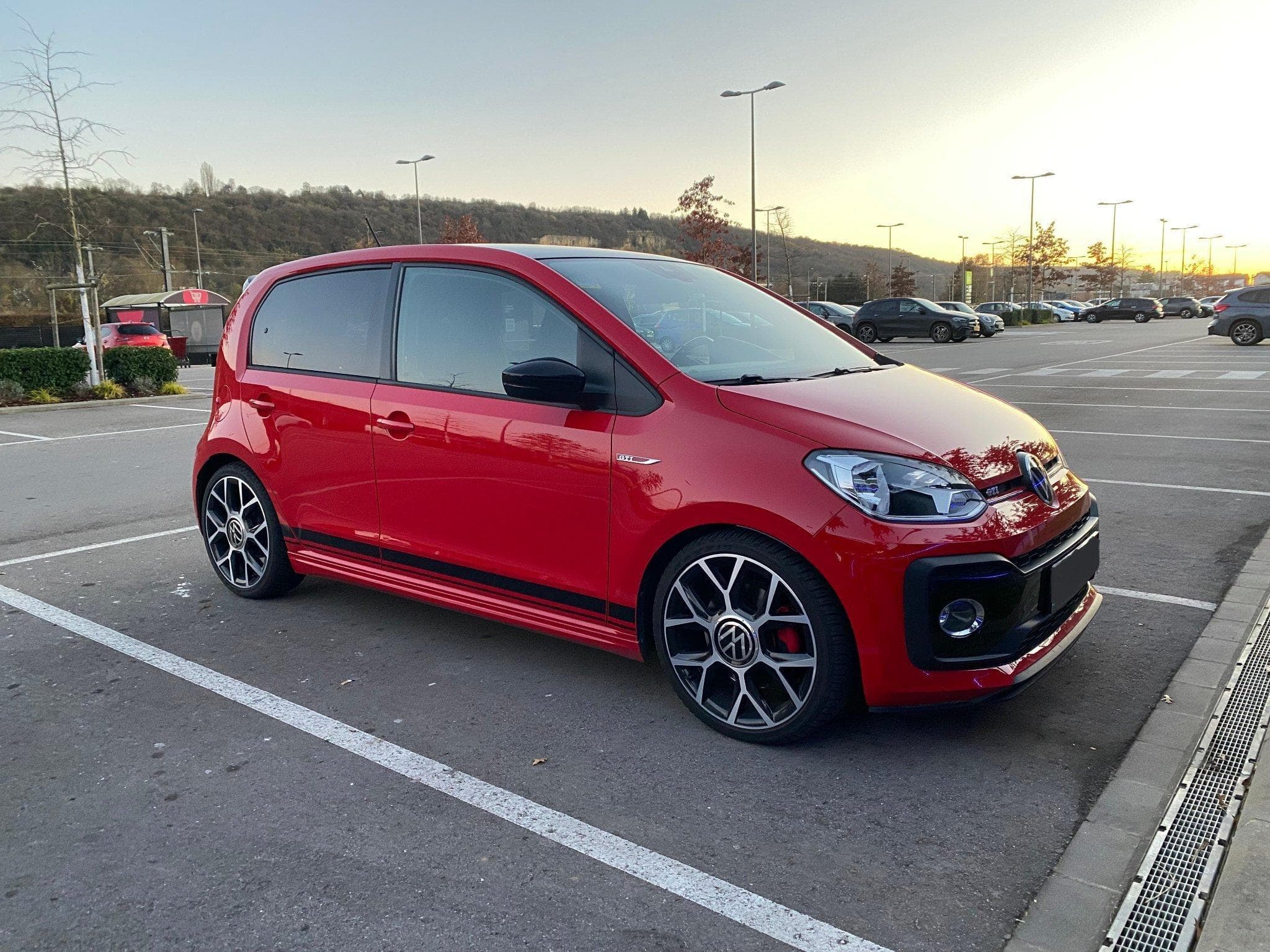 VW UP GTI Milltek + HR (2021) - Photo 1