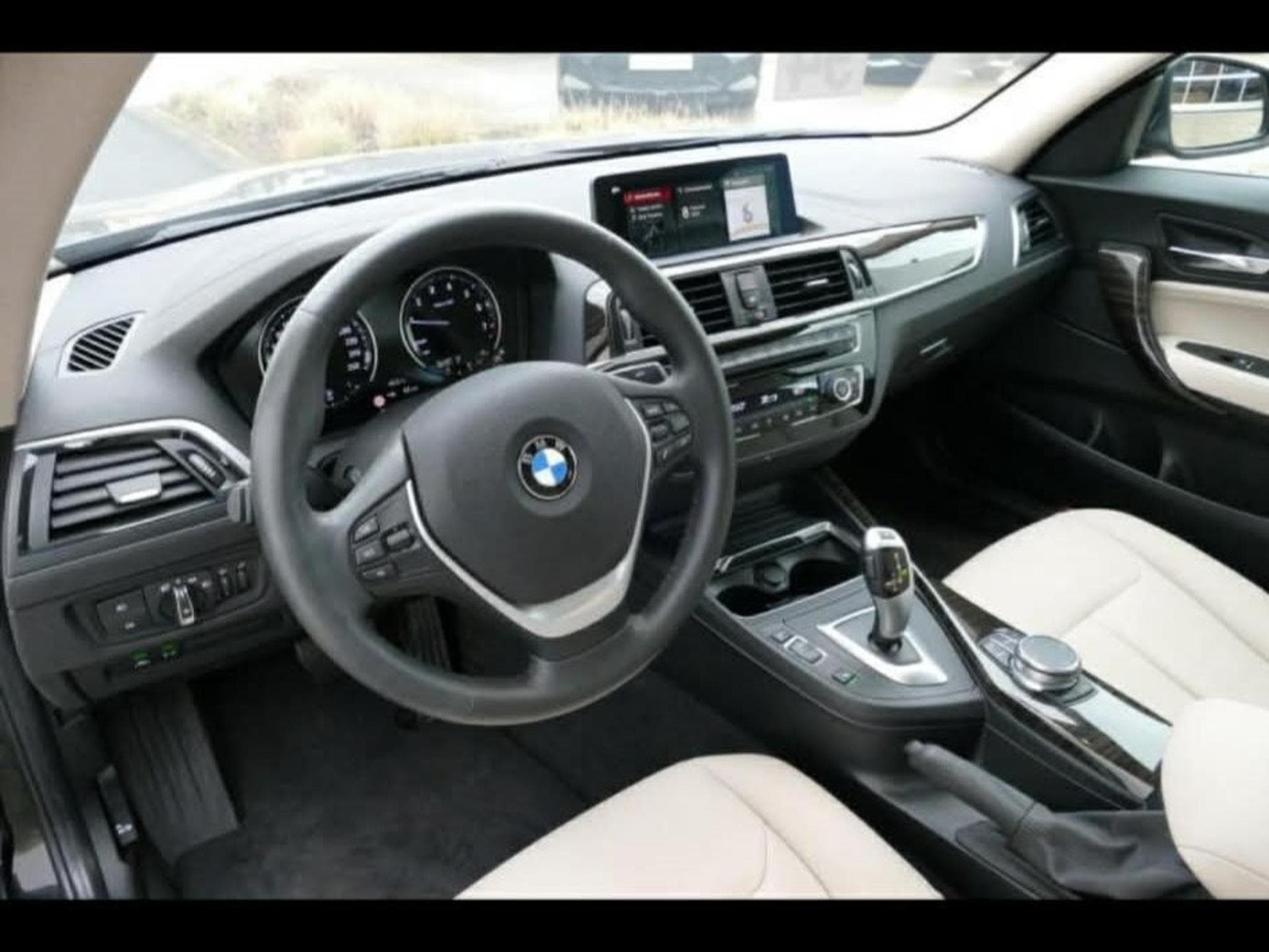 BMW 218 Luxury (2019) - Photo 3