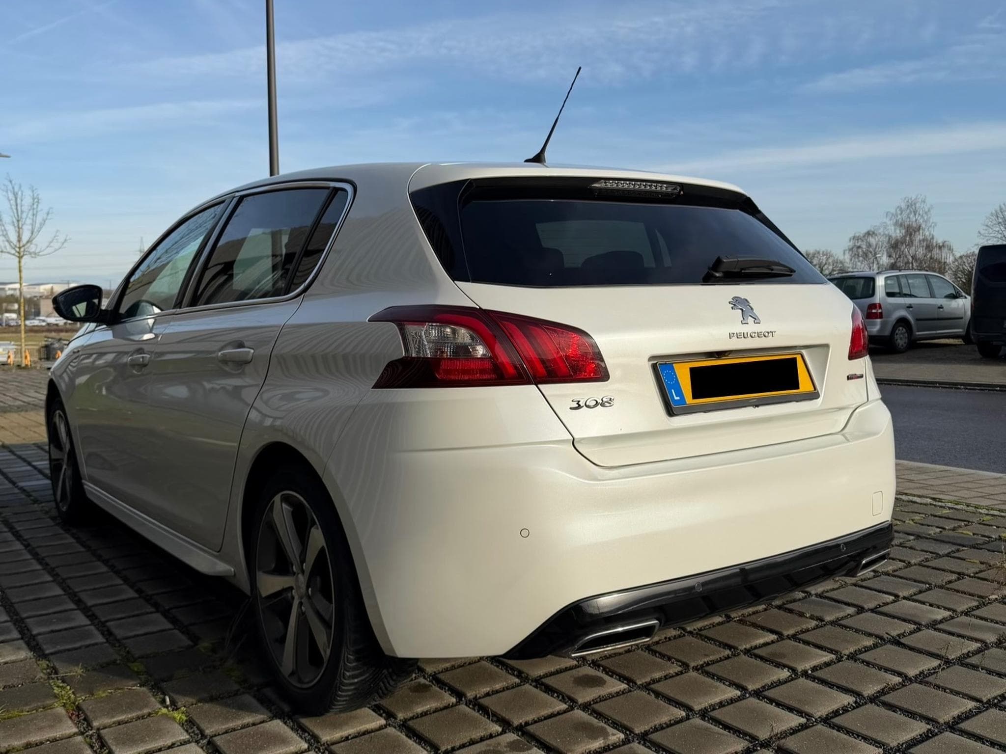 Peugeot 308 Gt line (2016) - Photo 2