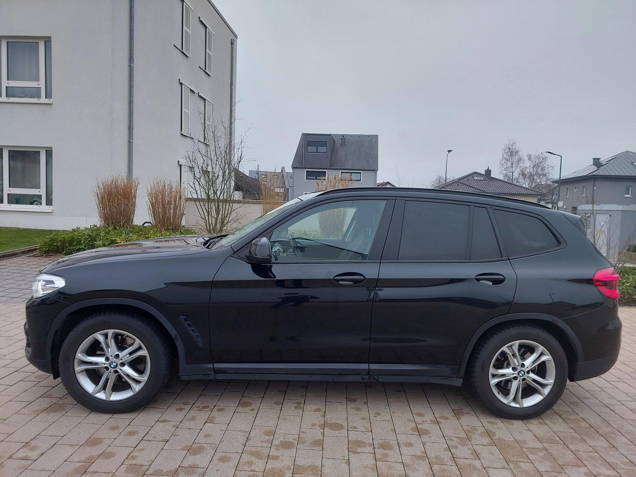 BMW X3 X-drive (2021) - Photo 3