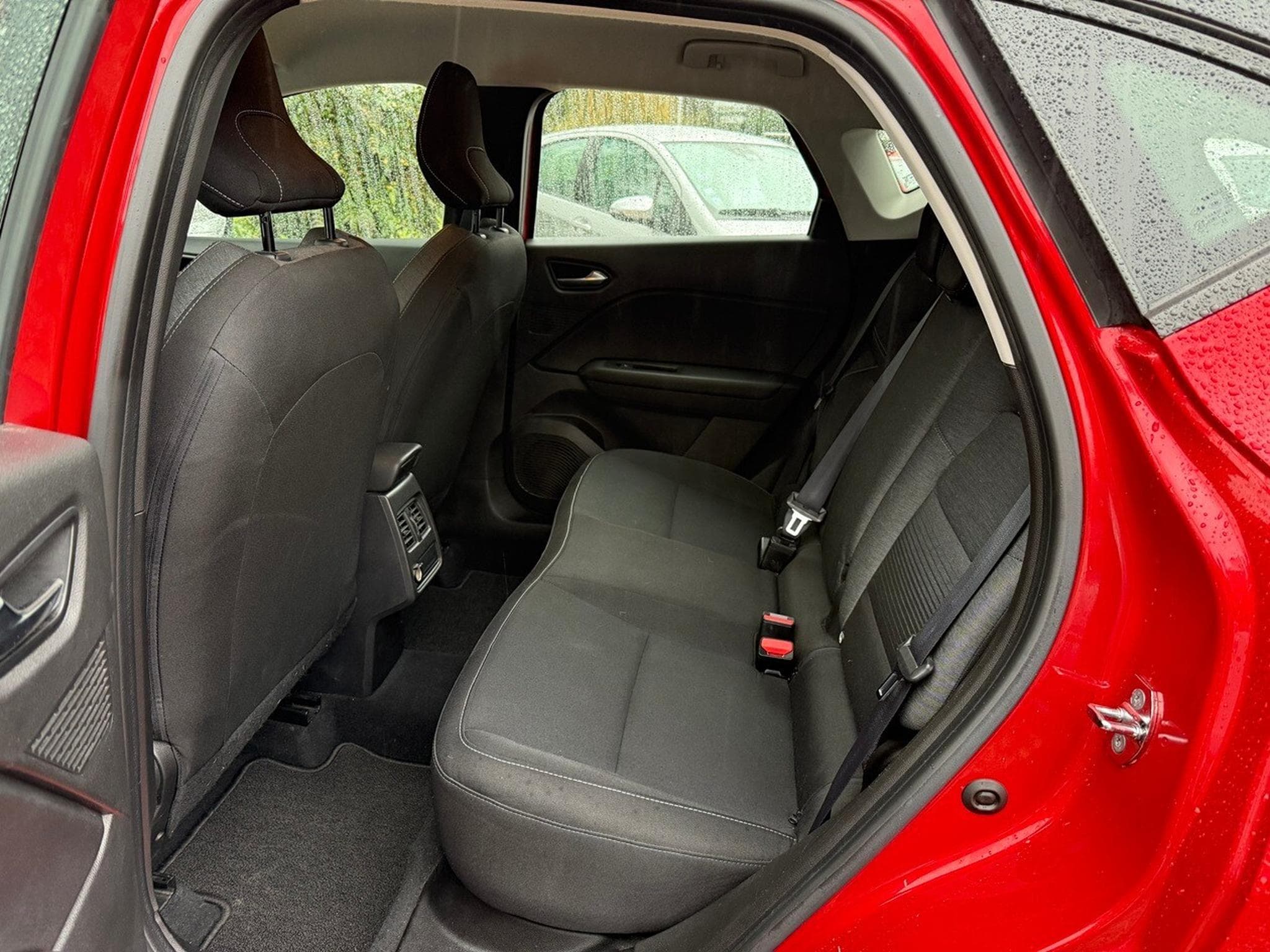 Renault Captur 1.3 TCE Mild Hybride 140 cv (2021) - Foto 10