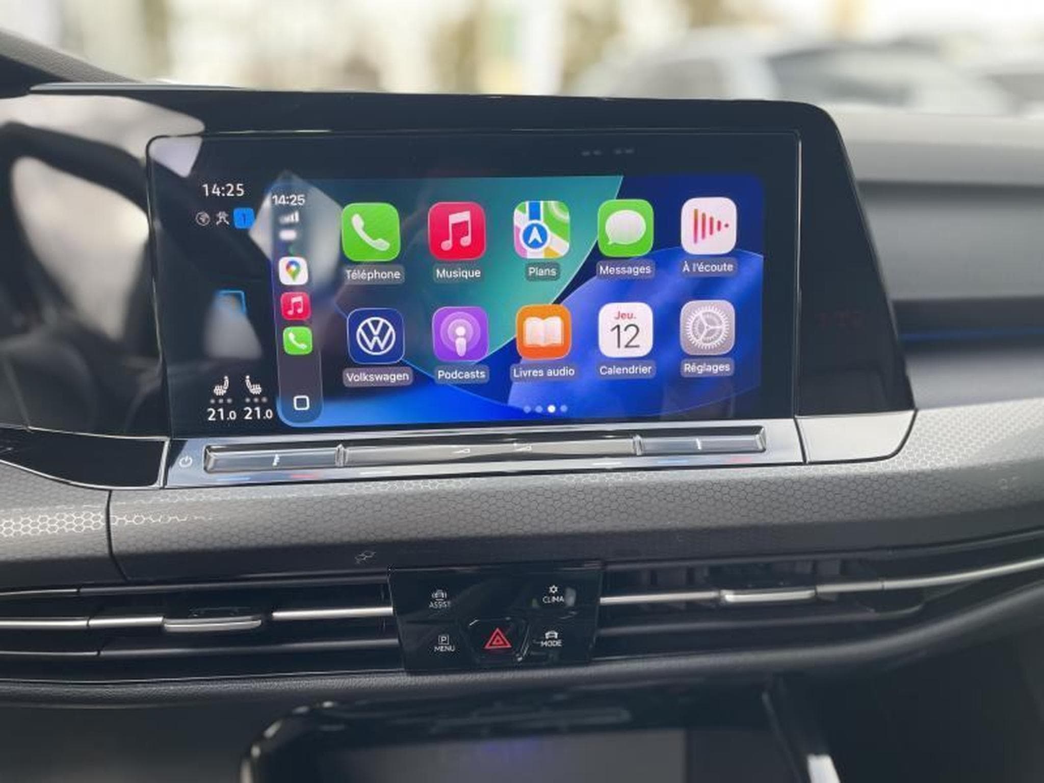 VW Golf 8 GTI 2.0 TSI DSG7 (2023) - Photo 10