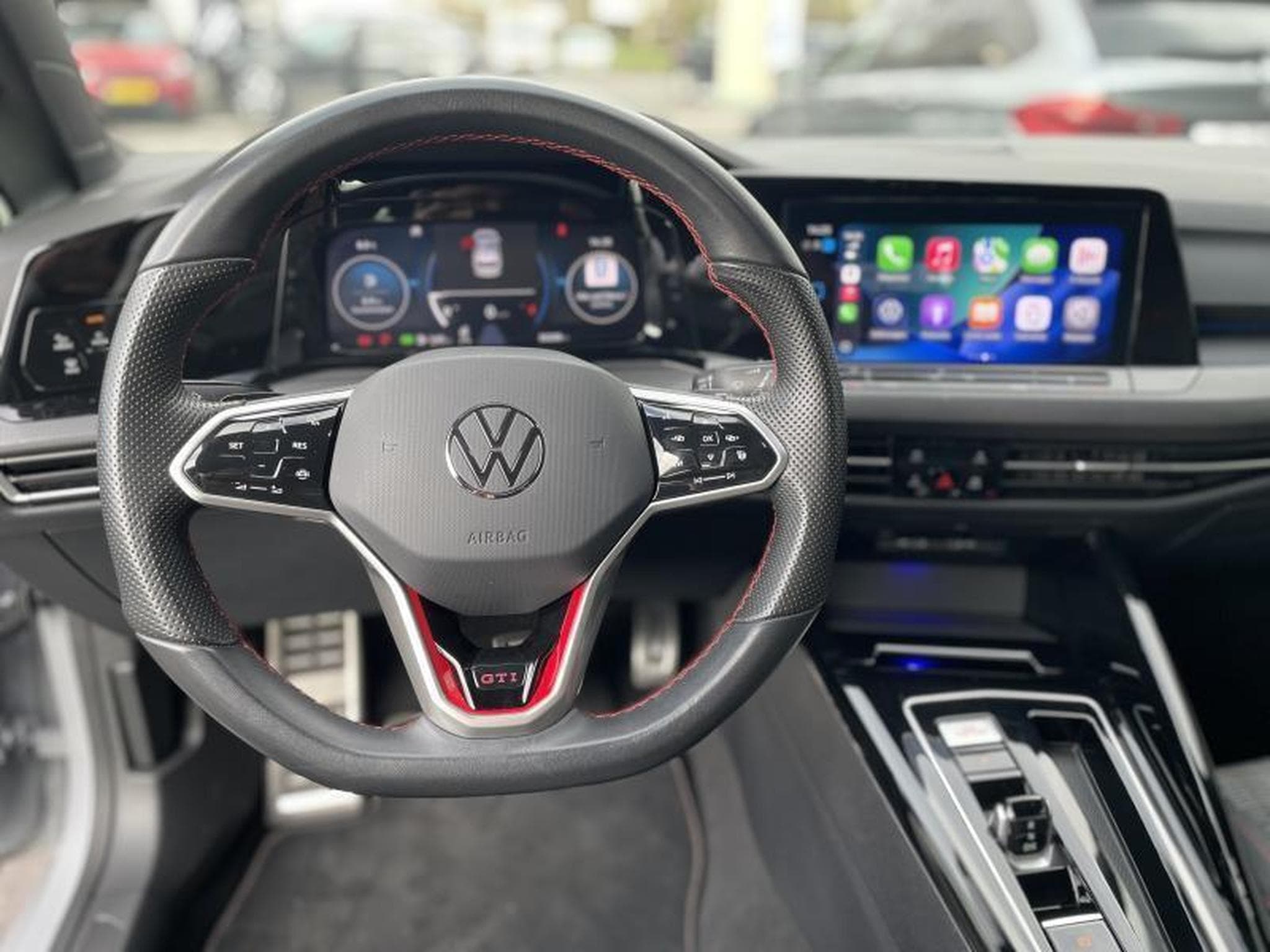 VW Golf 8 GTI 2.0 TSI DSG7 (2023) - Photo 8