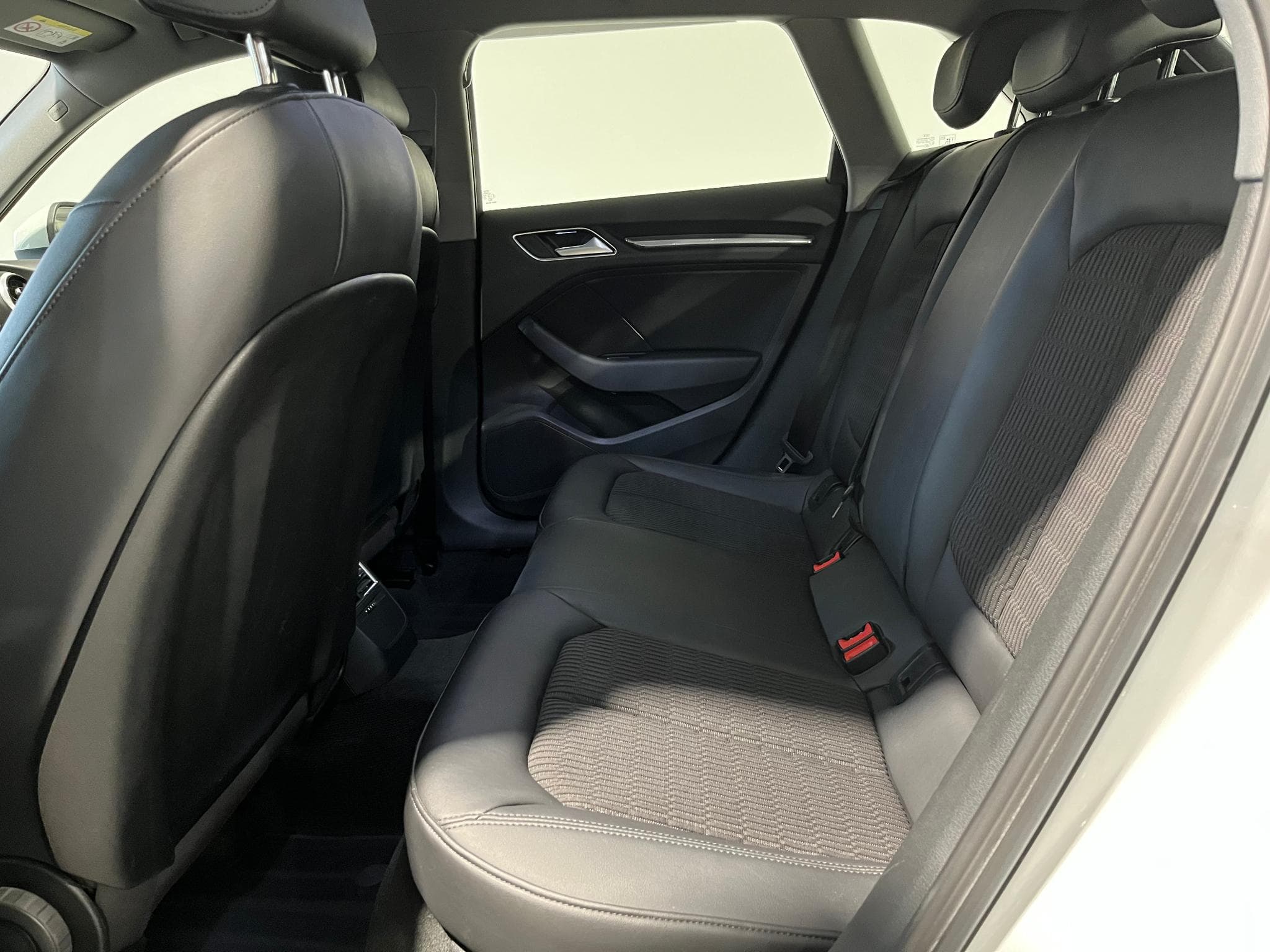 Audi A3 SPORTBACK 35 TDi Design S tronic (2019) - Photo 15