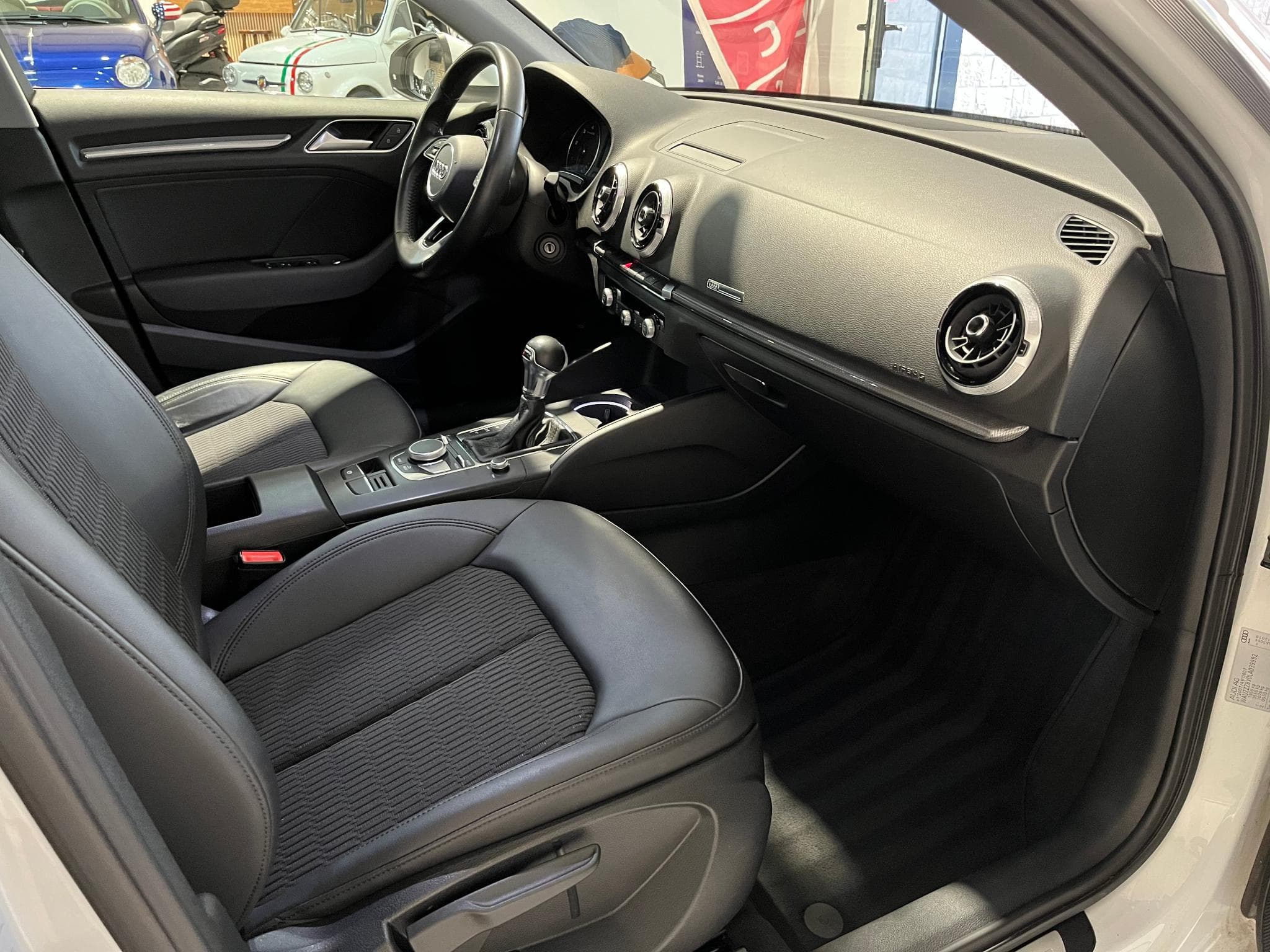 Audi A3 SPORTBACK 35 TDi Design S tronic (2019) - Photo 17