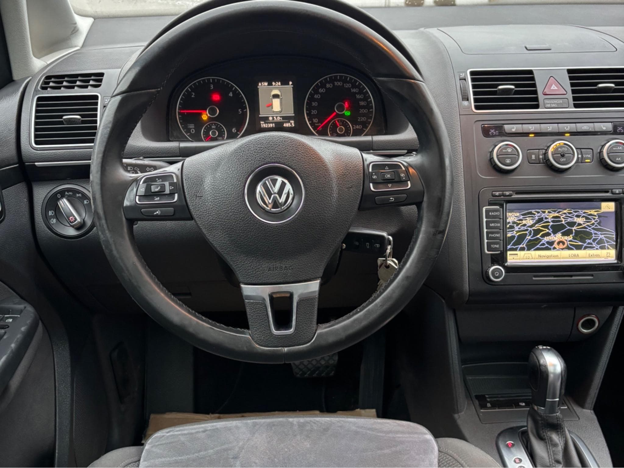 VW Touran (2014) - Photo 3