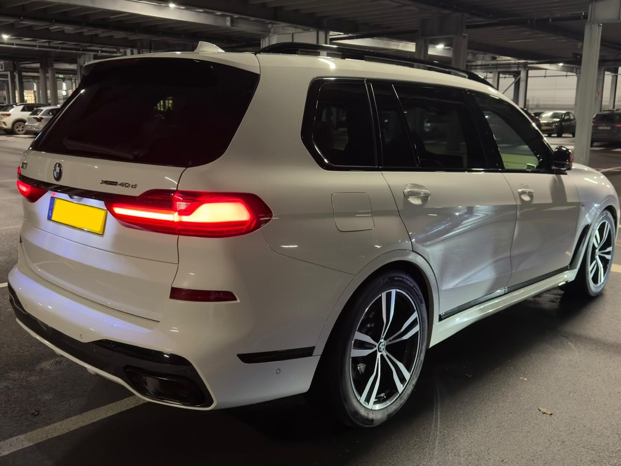 BMW X7 xDrive40d M Sport (2022) - Photo 3