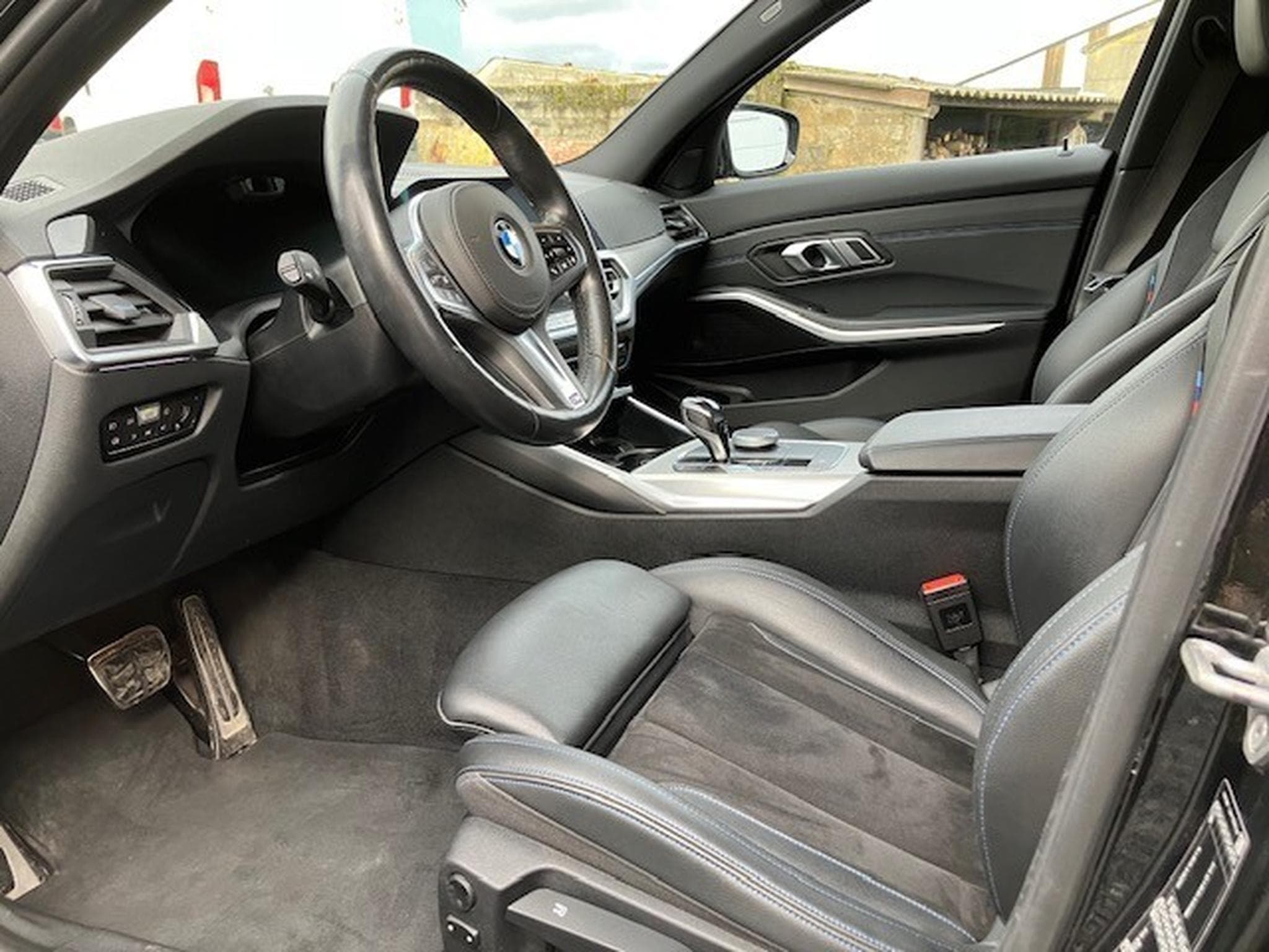 BMW 320 touring X drive (2020) - Foto 16