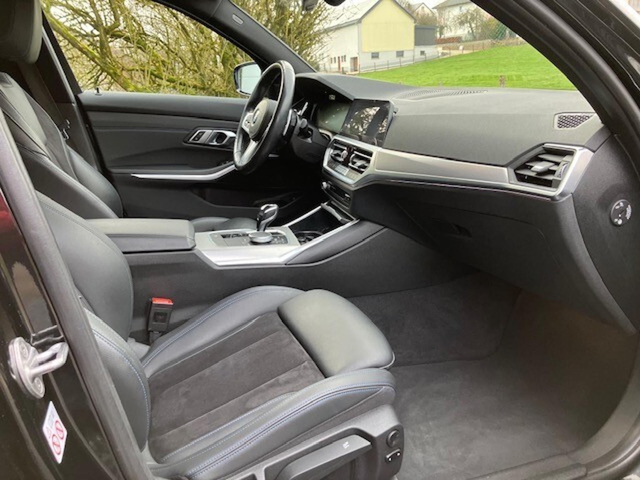 BMW 320 touring X drive (2020) - Foto 23