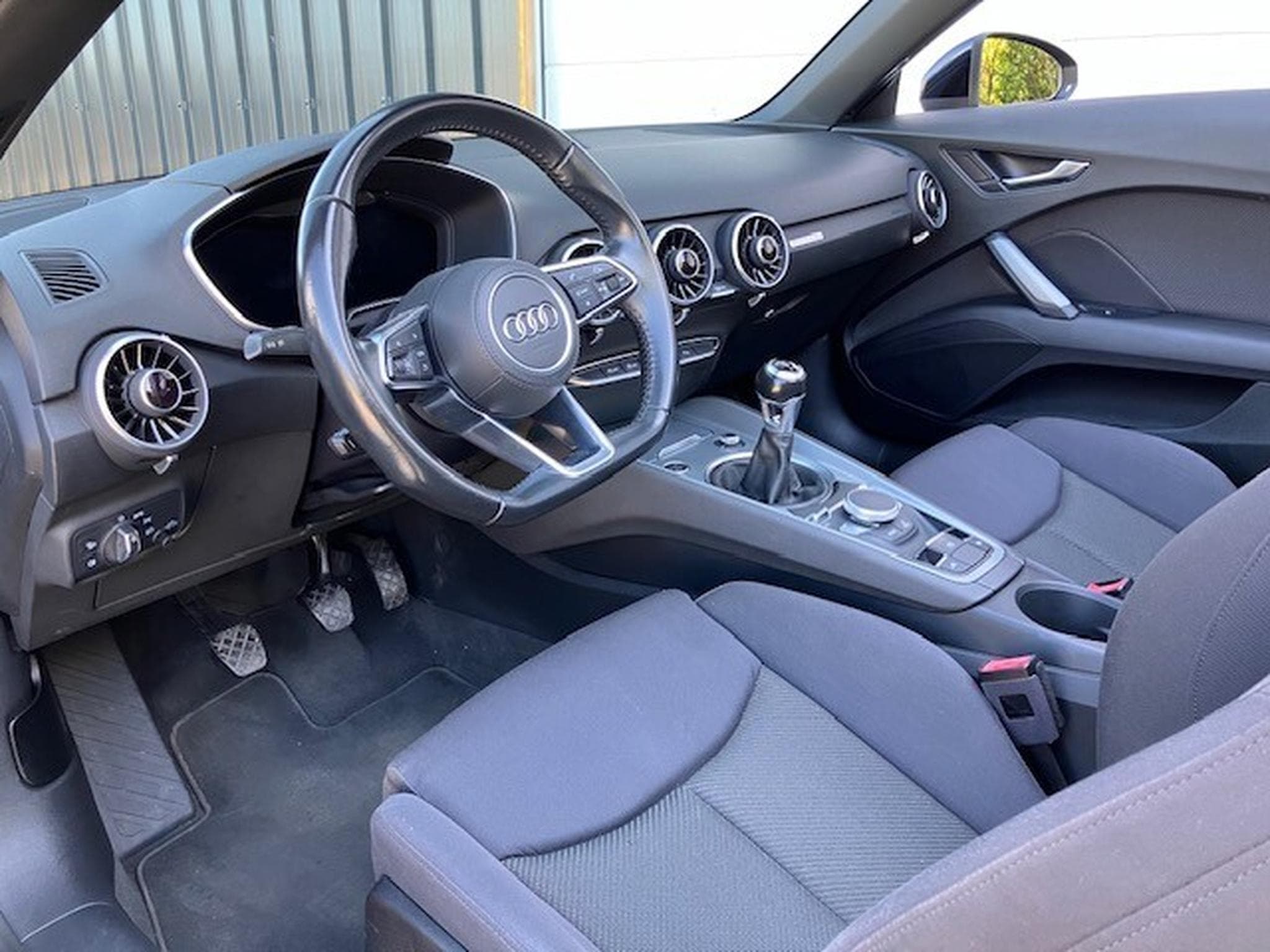 Audi TT (2017) - Foto 17