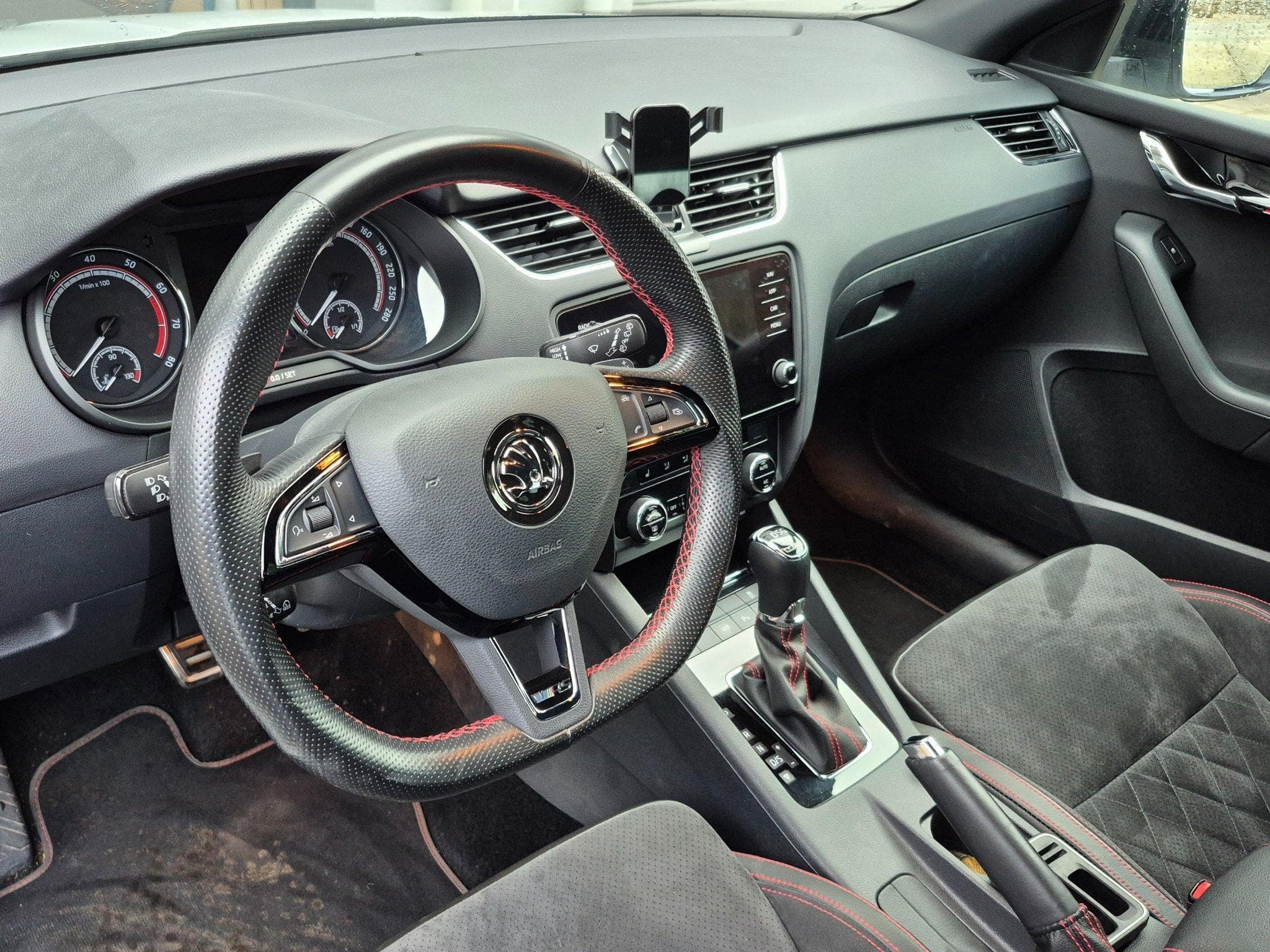 Skoda Octavia RS245 (2017) - Photo 6