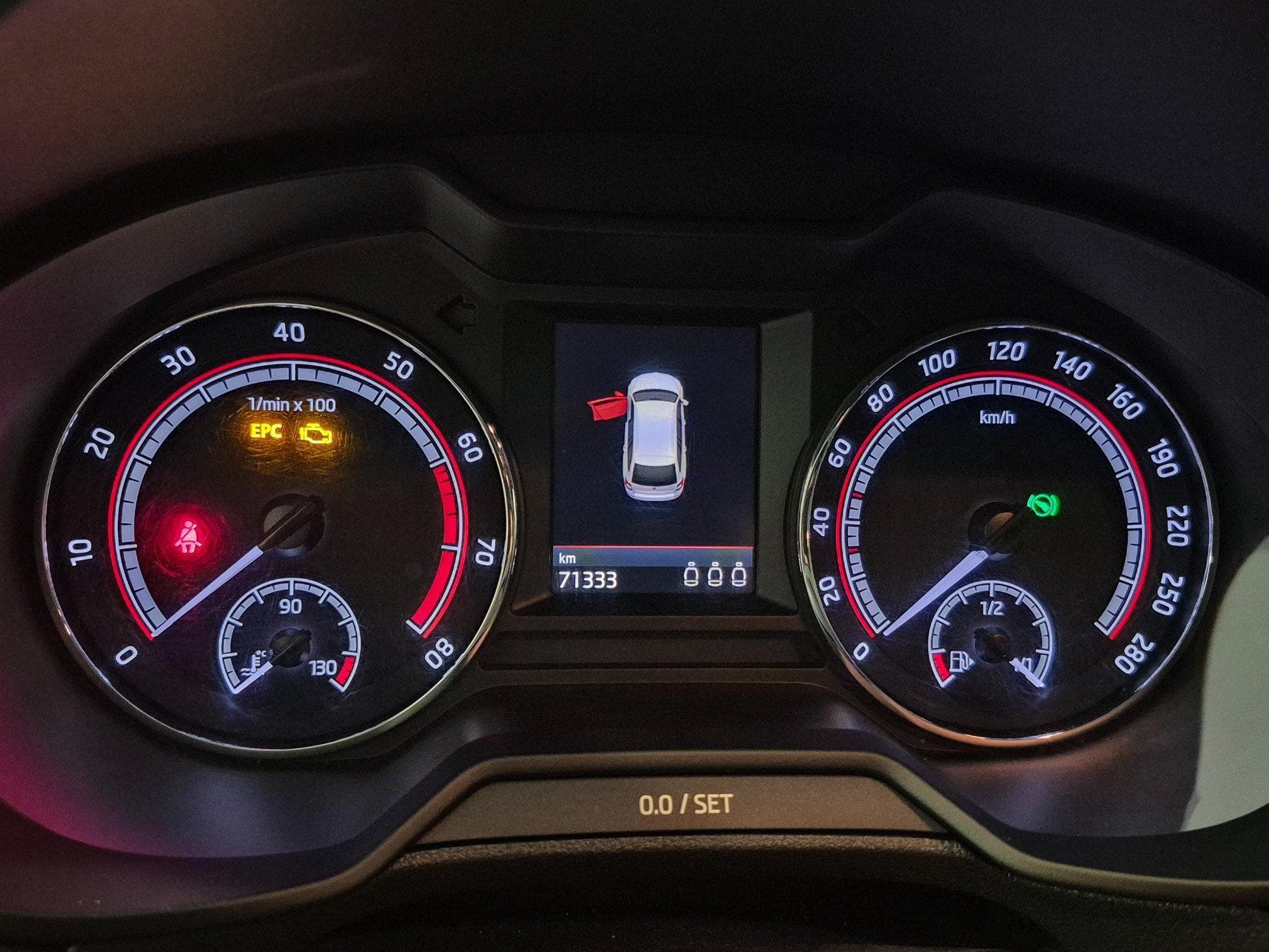 Skoda Octavia RS245 (2017) - Photo 10