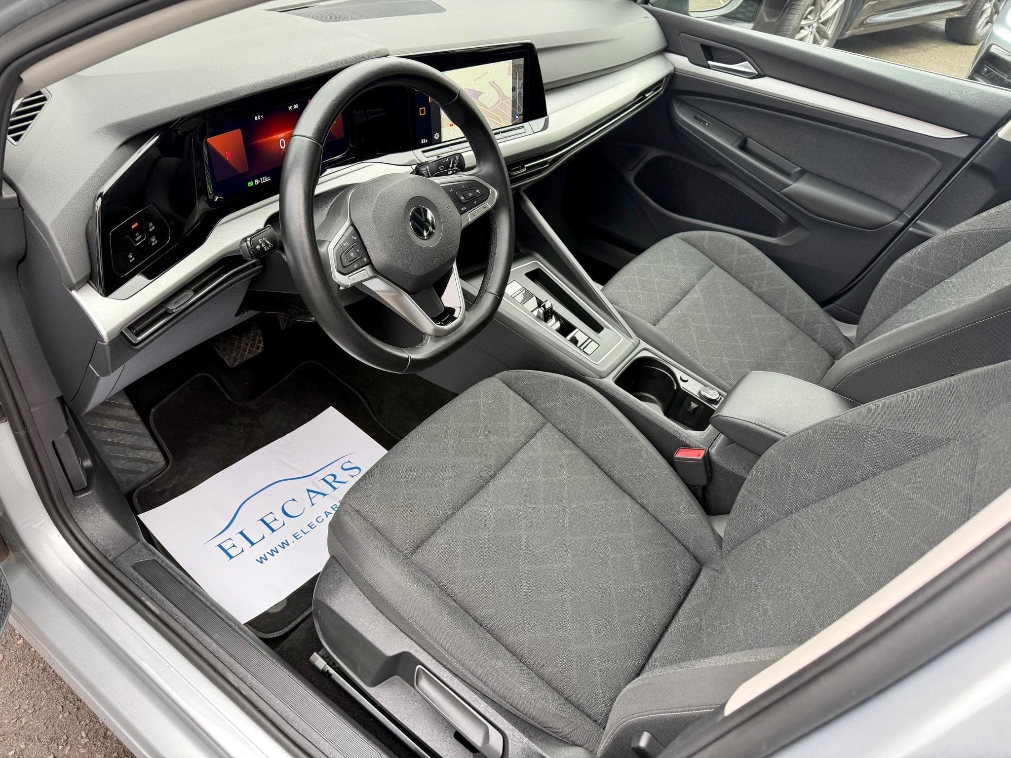 VW Golf VIII 1.0 eTSI 110 DSG7 Life NAVI/CAM/VIRTUAL (2023) - Photo 7